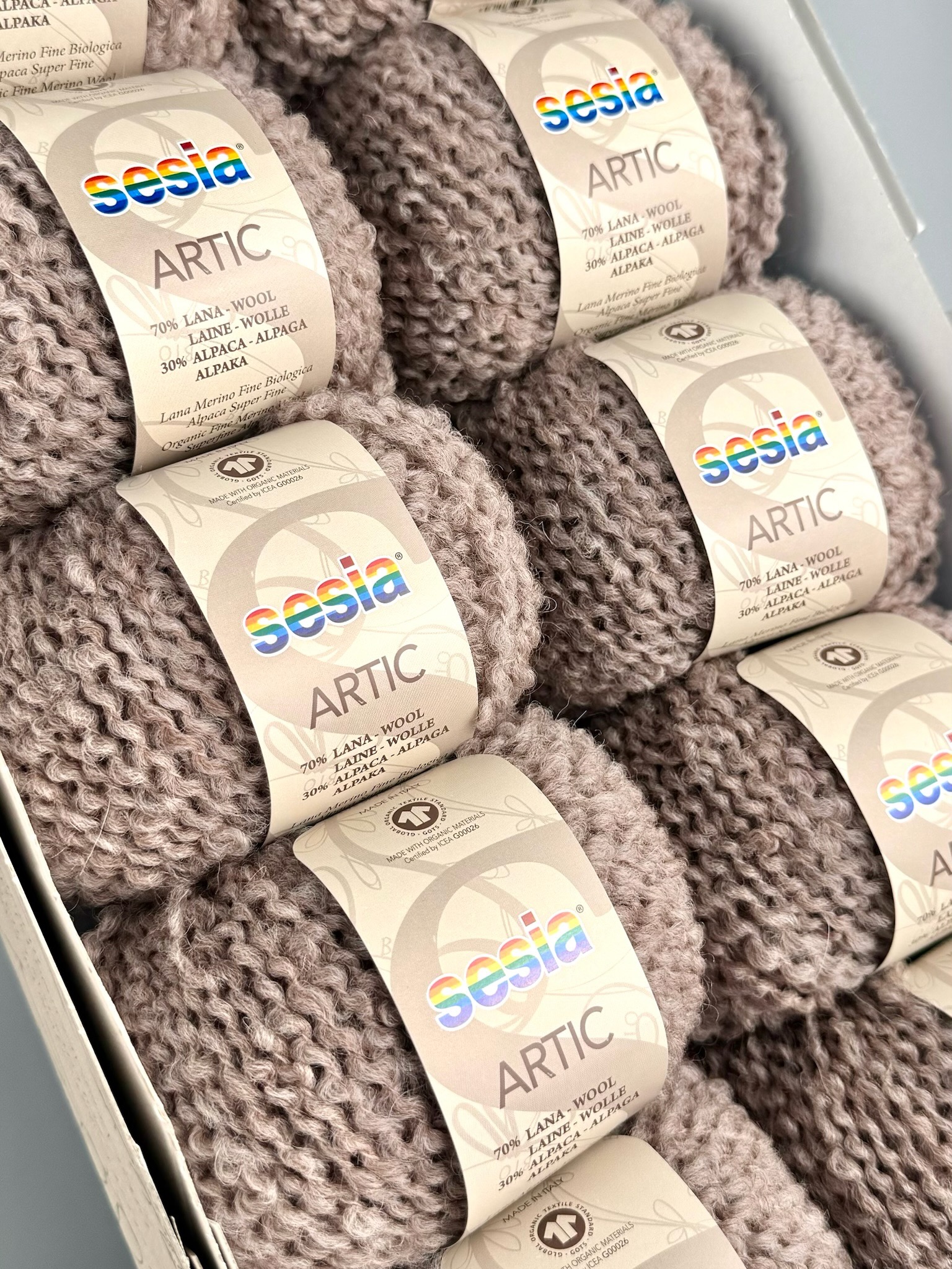 Sesia Art. Artic – GOTS Bio-Garn aus 70 % Bio-Schurwolle, 30 % Alpaka col. Helltaupe 1945 (10 Knäuel)