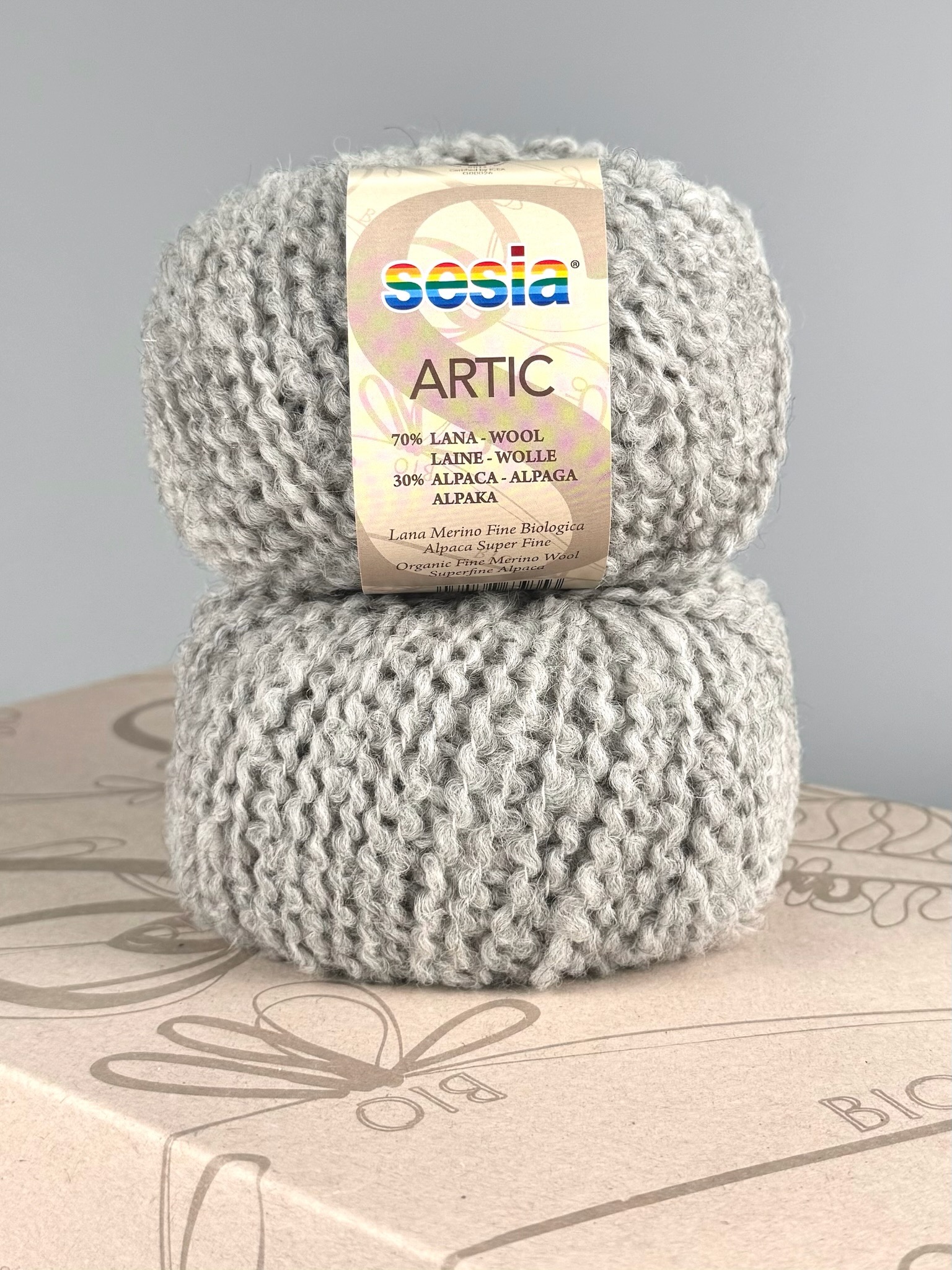 Sesia Art. Artic – GOTS Bio-Garn aus 70 % Bio-Schurwolle, 30 % Alpaka col. Hellgrau 0046 (10 Knäuel) foto 3
