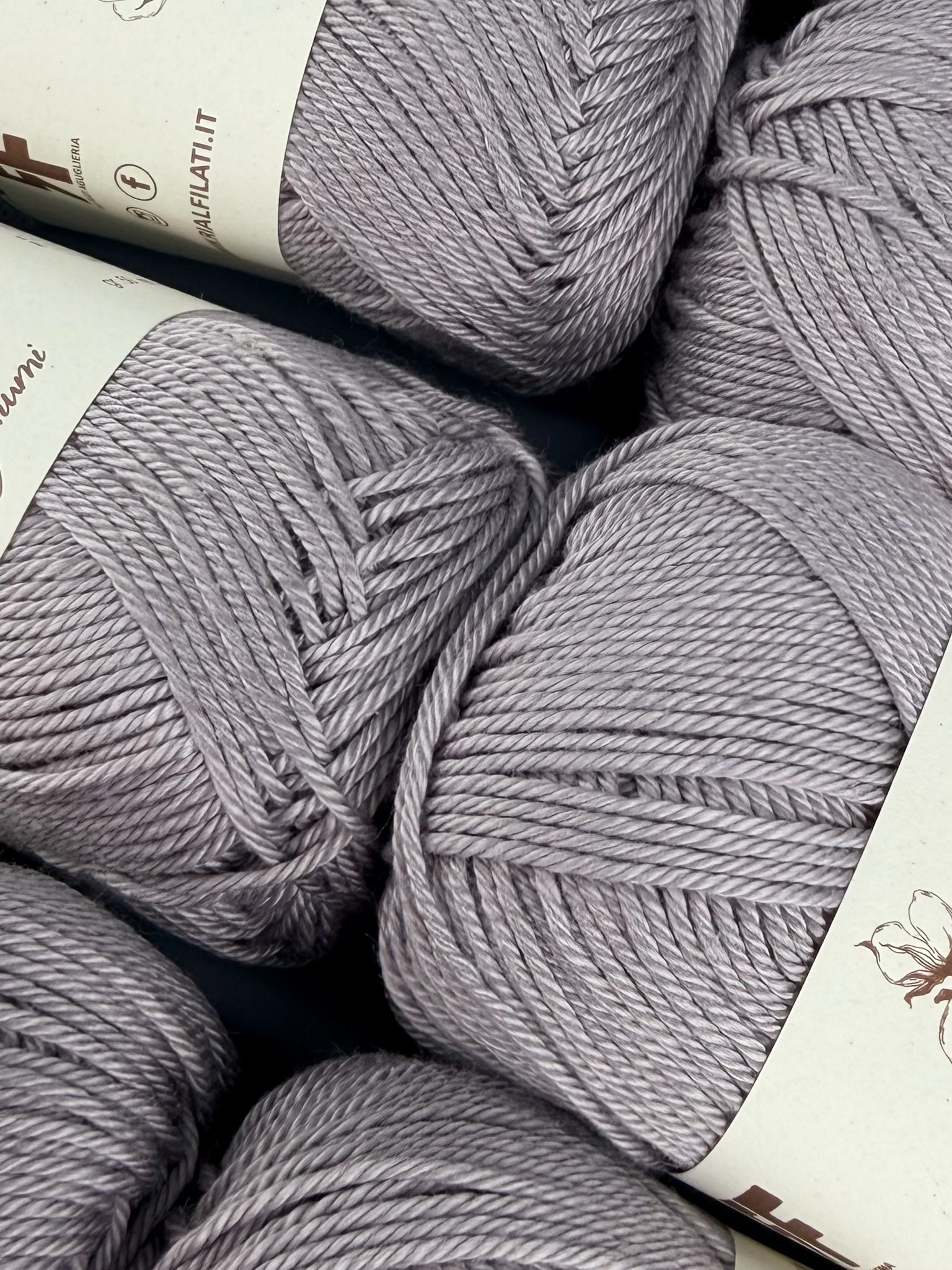 L’eccellenza – 100 % merzerisierte Baumwolle 125 m/ 50g col. Grau 2003  (10 Knäuel)