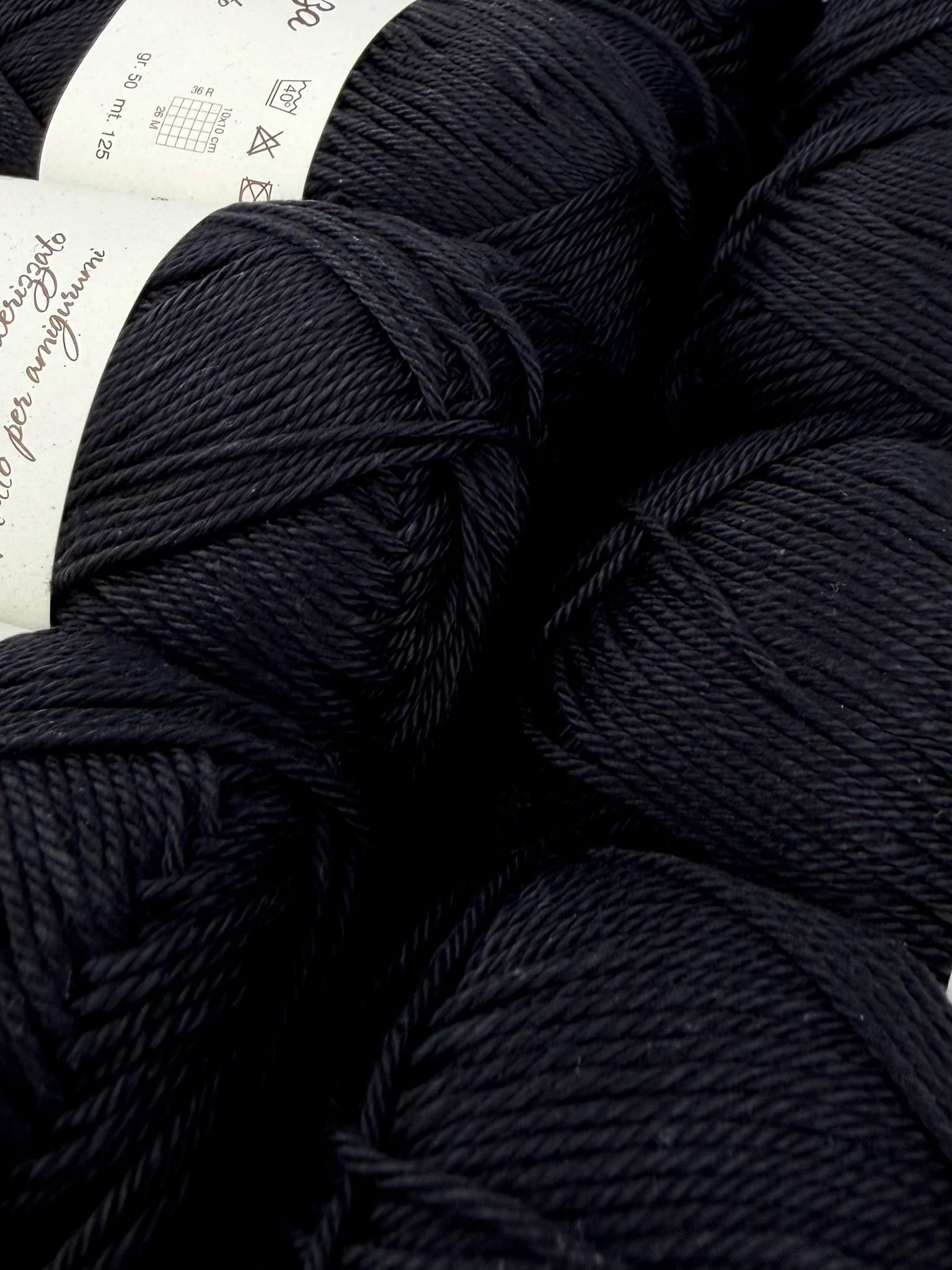 L’eccellenza – 100 % merzerisierte Baumwolle 125 m/ 50g col. Schwarz 2012 (10 Knäuel)