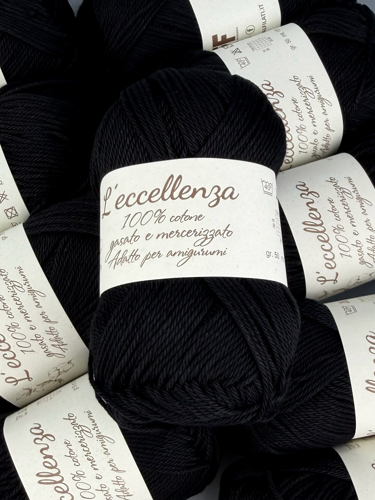 L’eccellenza – 100 % merzerisierte Baumwolle 125 m/ 50g col. Schwarz 2012 (10 Knäuel) foto 2