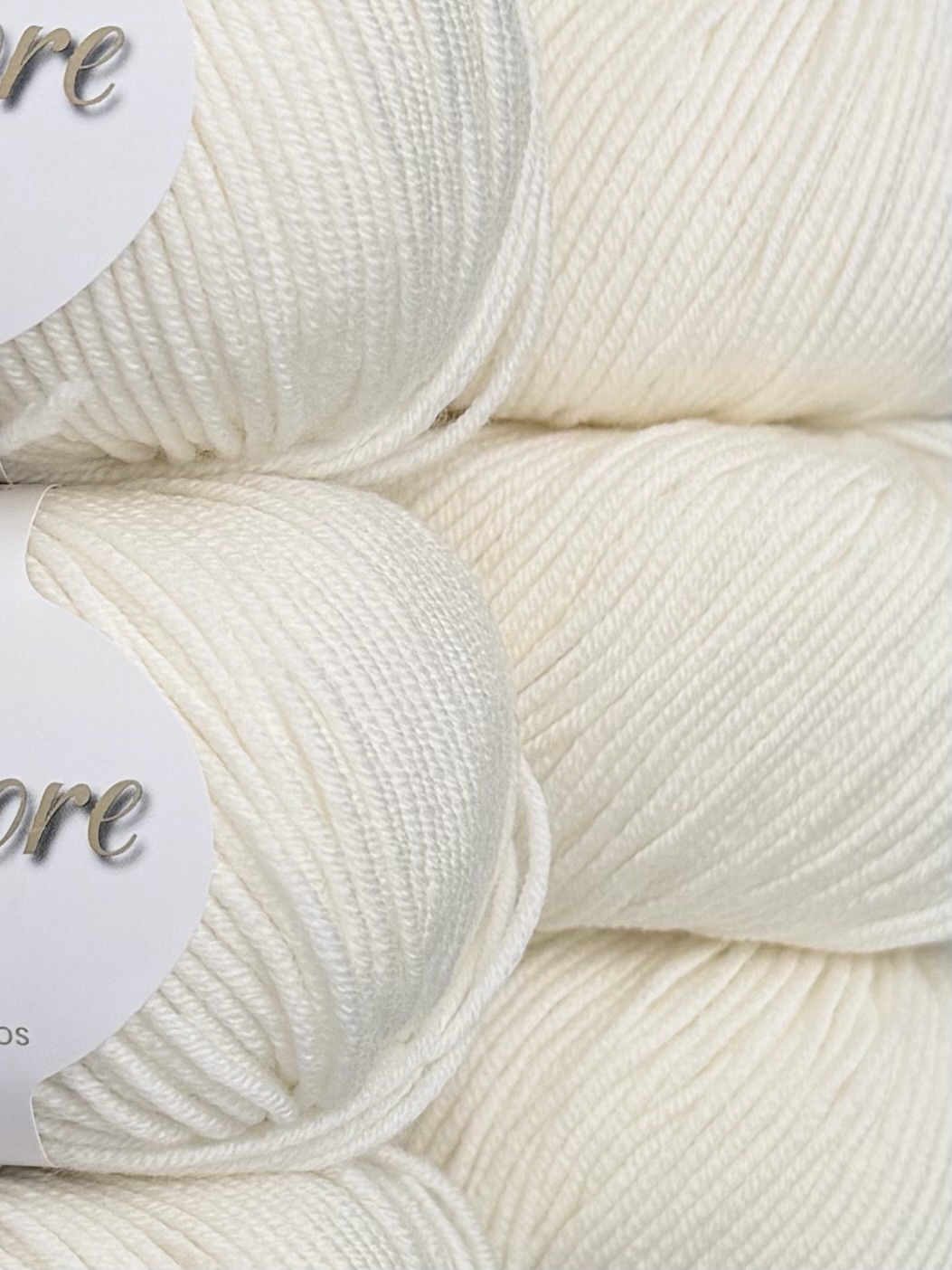 Art. Migliore (10 gomitoli) – 100% lana merino extrafine col. Bianco naturale foto 2