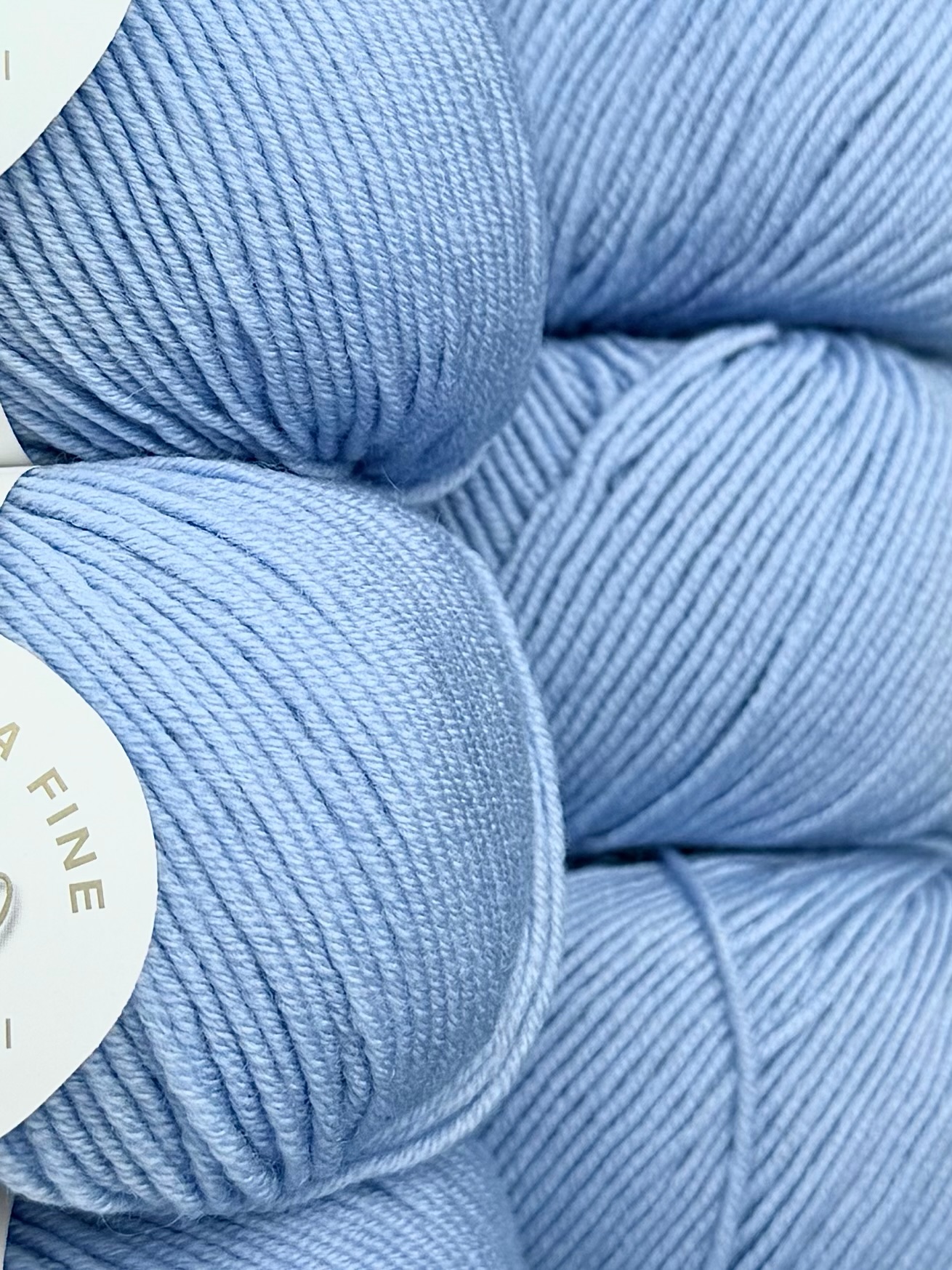 Art. Prezioso (10 gomitoli) – 100% lana merino extrafine superwash col. Azzurro 213-2 foto 2