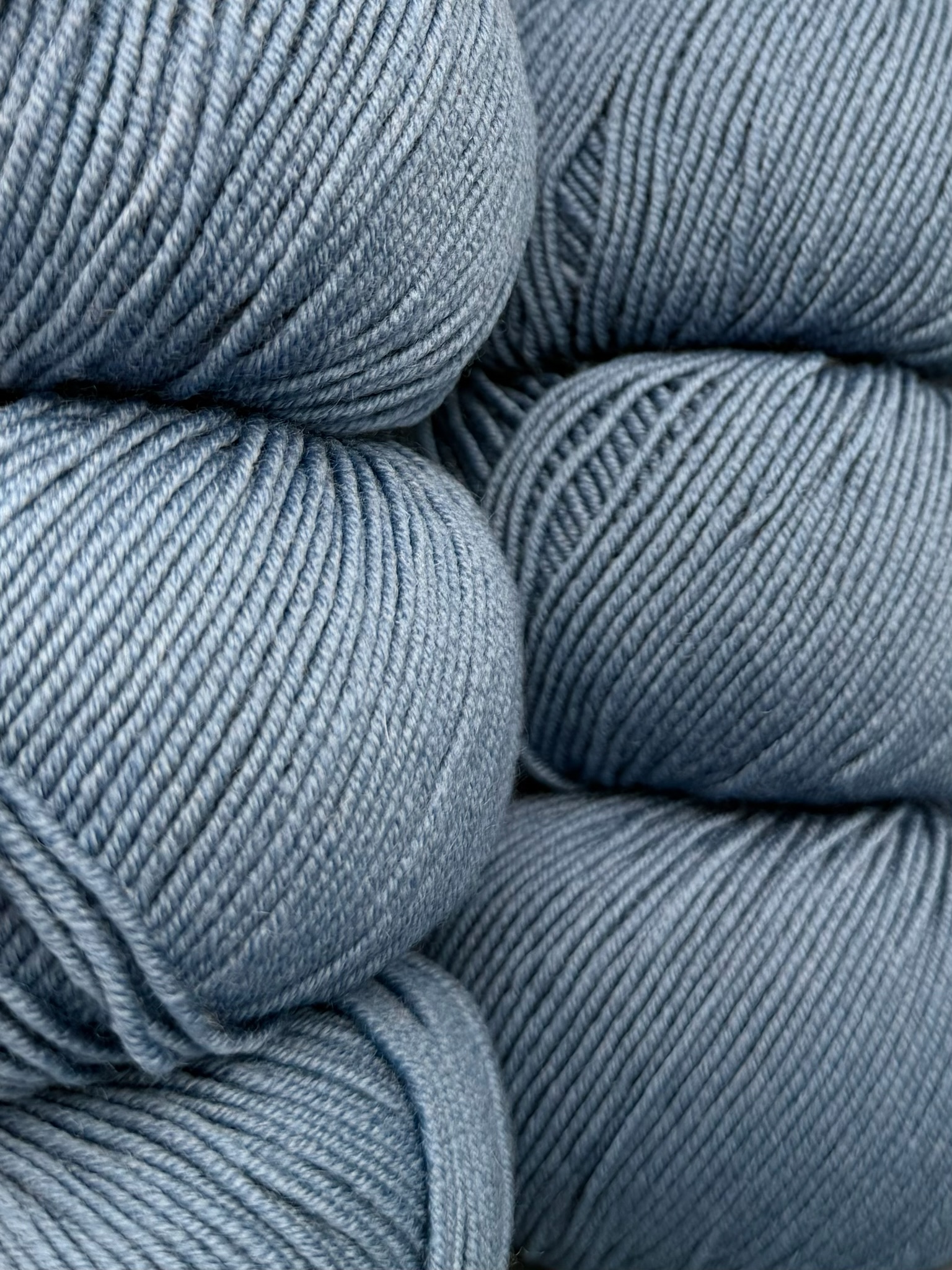 Art. Prezioso (10 gomitoli) – 100% lana merino extrafine superwash col. Blu avio 313-2 foto 2
