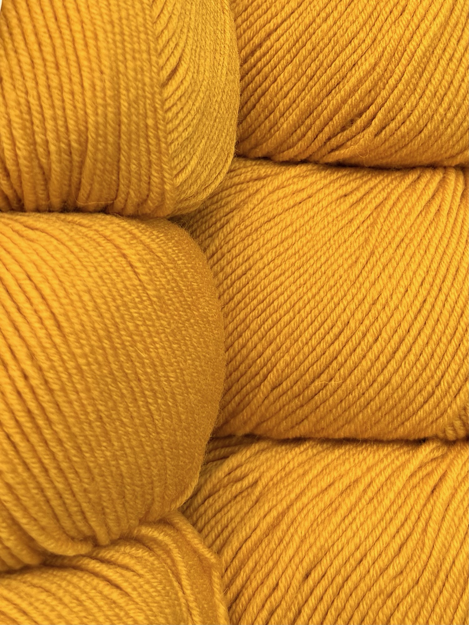 Art. Prezioso (10 Knäueln) – 100 % extrafeine Merinowolle Superwash col. Dottergelb 712-21 foto 2