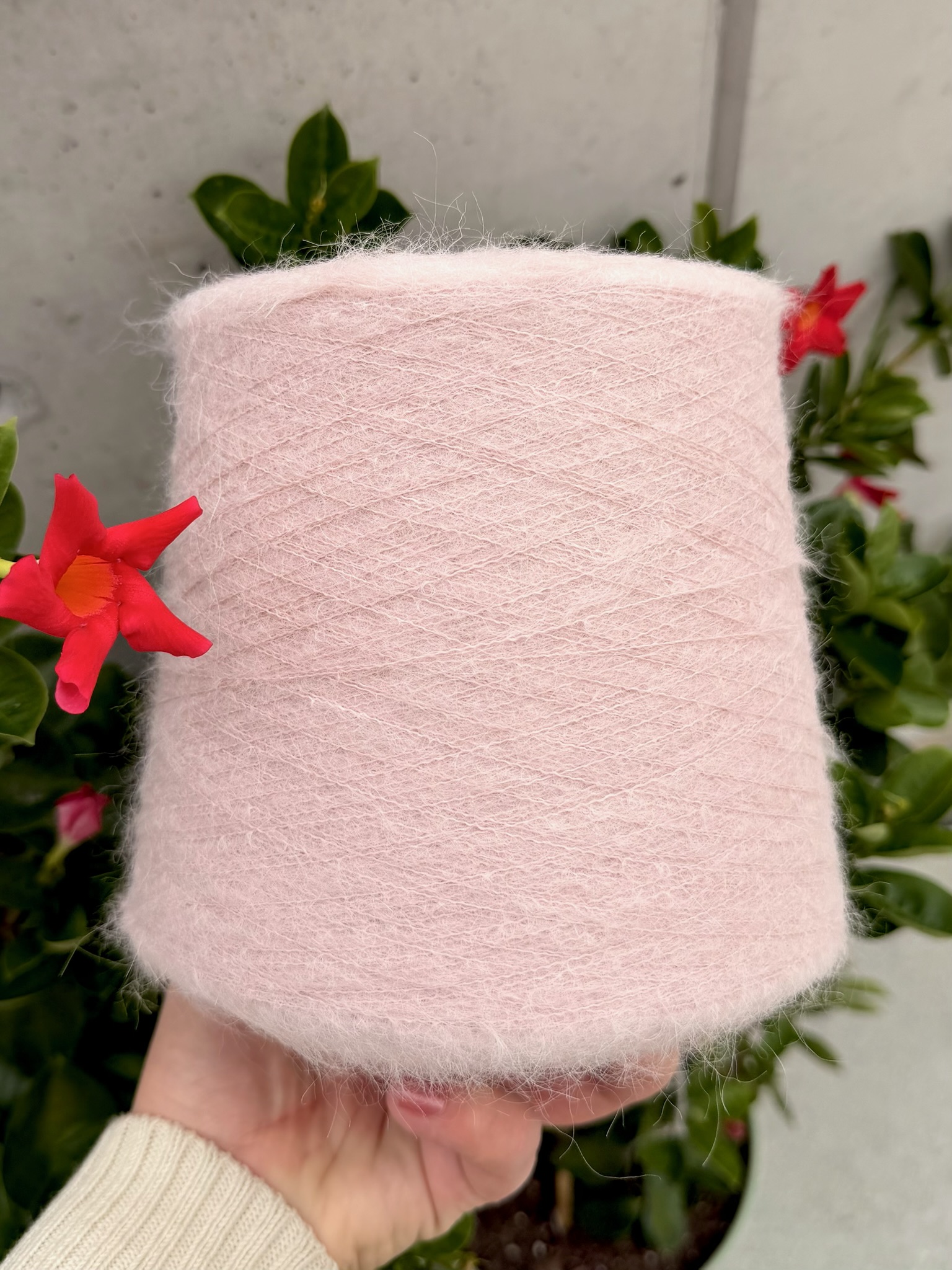 Hasegawa Queen HKA 8695 Nm 1/10 – Filato Royal Baby Alpaca, cashmere e nylon col. Rosa chiaro foto 5