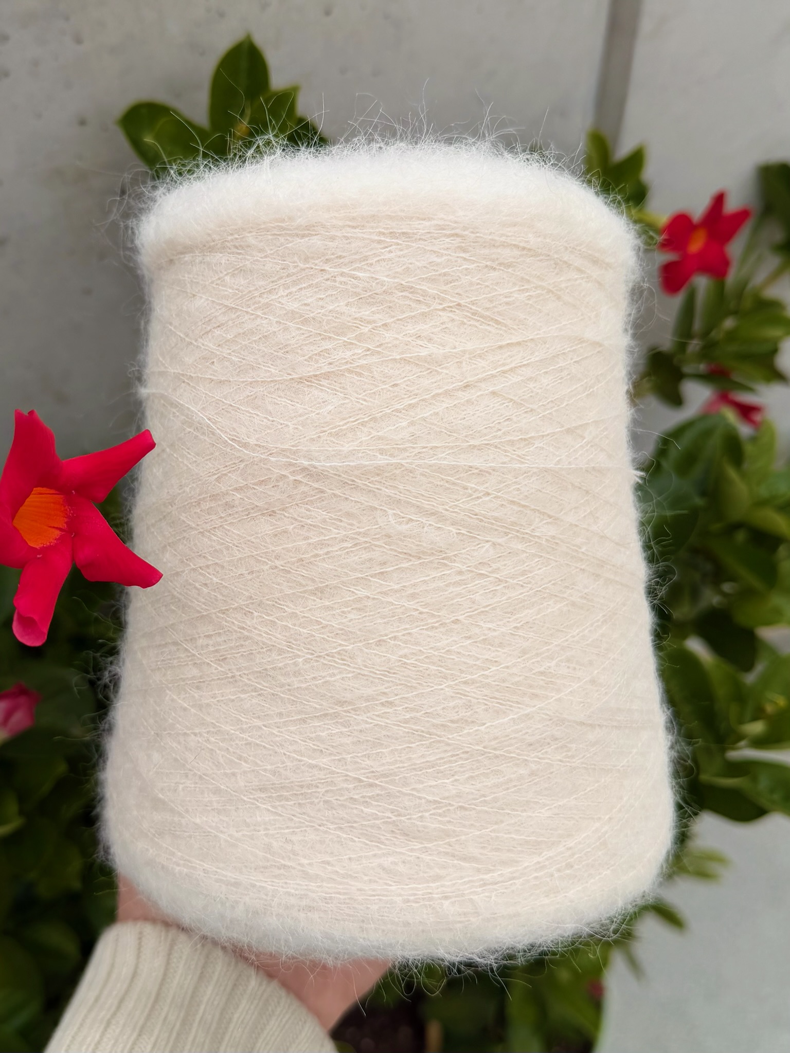 Hasegawa Queen HKA 8695 Nm 1/10 – Filato Royal Baby Alpaca, cashmere e nylon col. Nuance Mélange foto 5