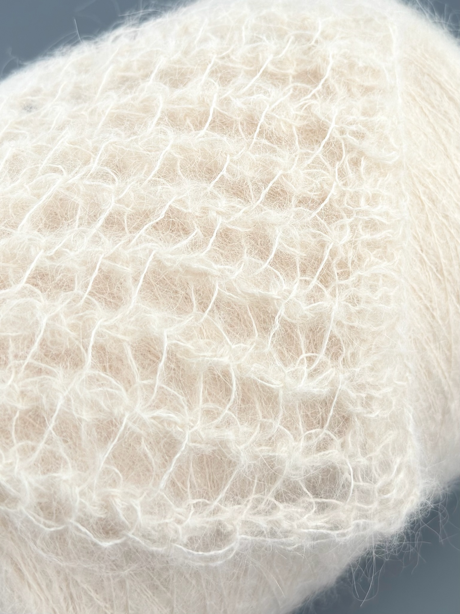 Hasegawa Queen HKA 8695 Nm 1/10 – Filato Royal Baby Alpaca, cashmere e nylon col. Nuance Mélange foto 2