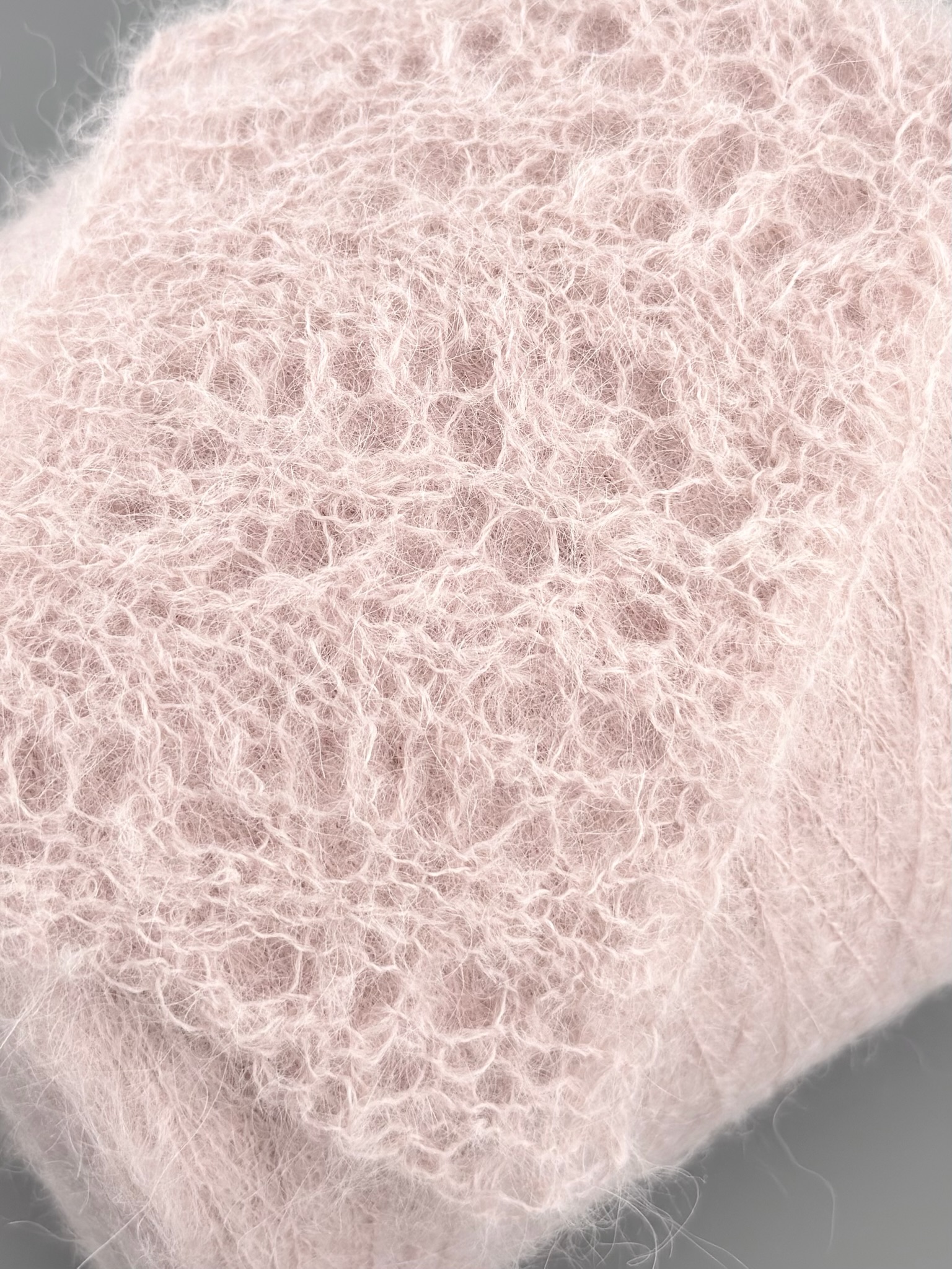 Hasegawa Queen HKA 8695 Nm 1/10 – Filato Royal Baby Alpaca, cashmere e nylon col. Rosa chiaro foto 2