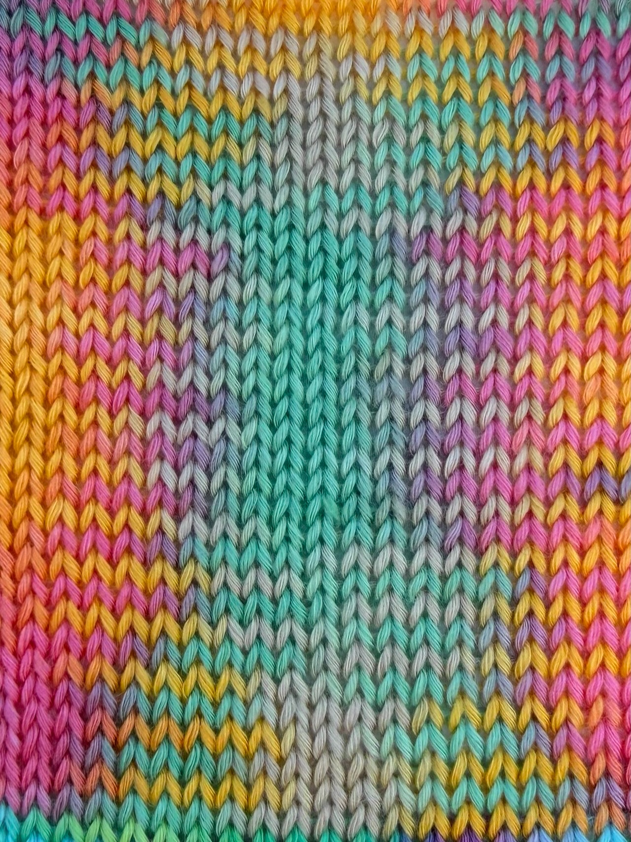 Zimpfer Wolle Art. Mimi Multicolor 500 m / 100 g – Garn aus Bambus und Seide col. Bonbon foto 3