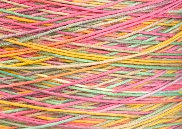 Zimpfer Wolle Art. Mimi Multicolor 500 m / 100 g – Garn aus Bambus und Seide col. Bonbon