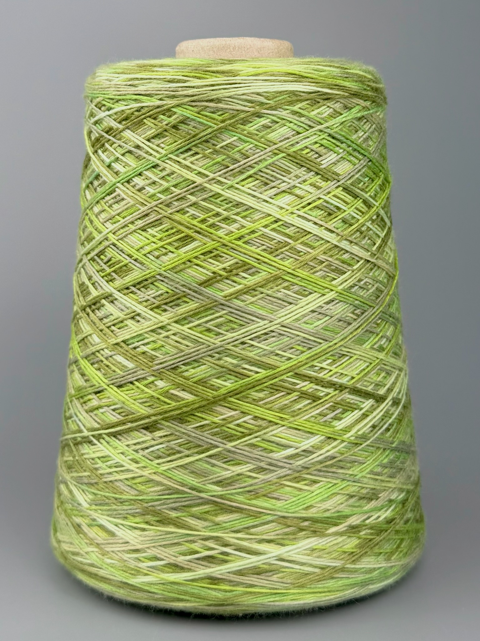Zimpfer Wolle Art. Mimi Multicolor 500 m / 100 g – Garn aus Bambus und Seide col. Grün foto 2