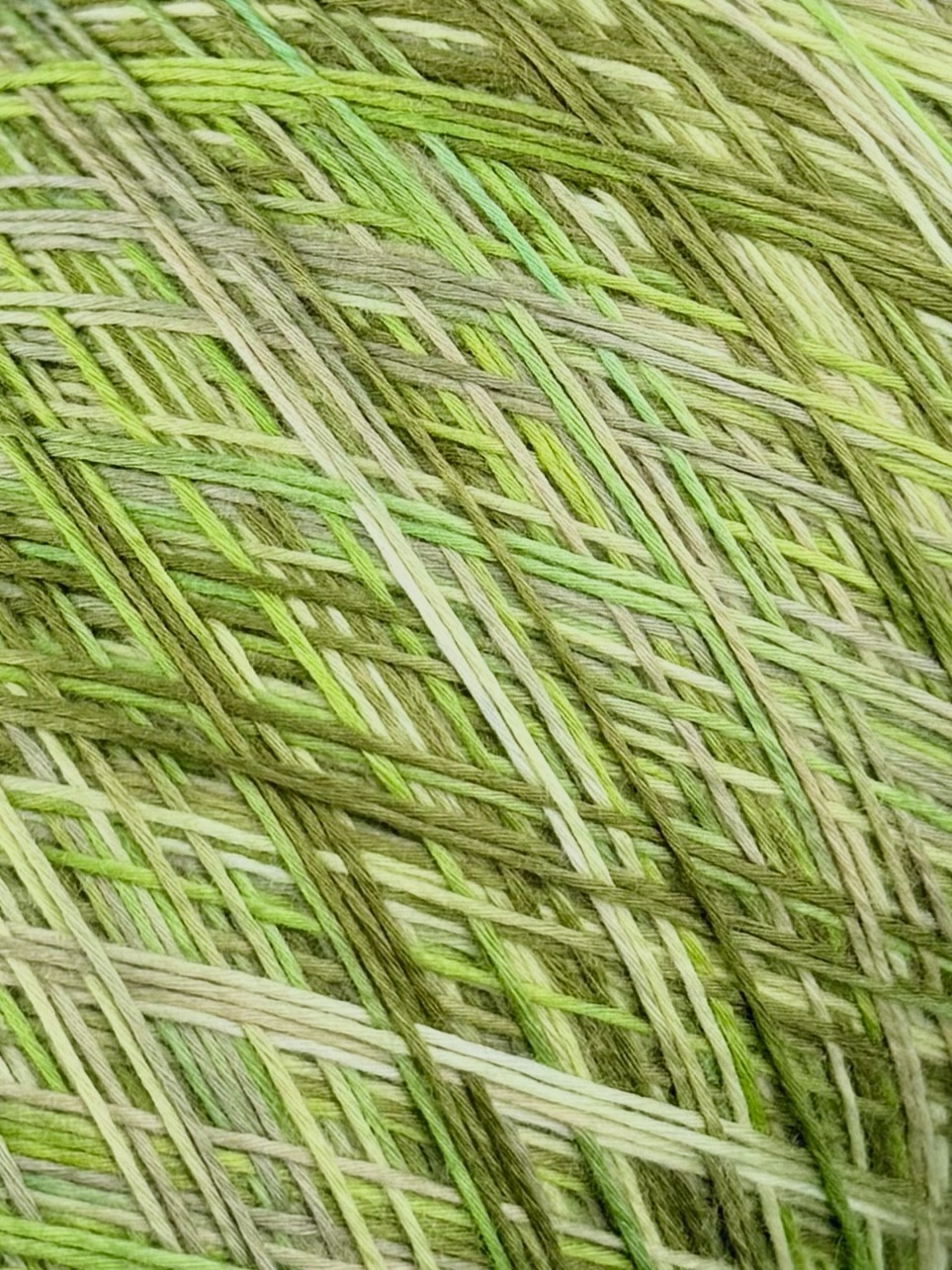 Zimpfer Wolle Art. Mimi Multicolor 500 m / 100 g – Garn aus Bambus und Seide col. Grün