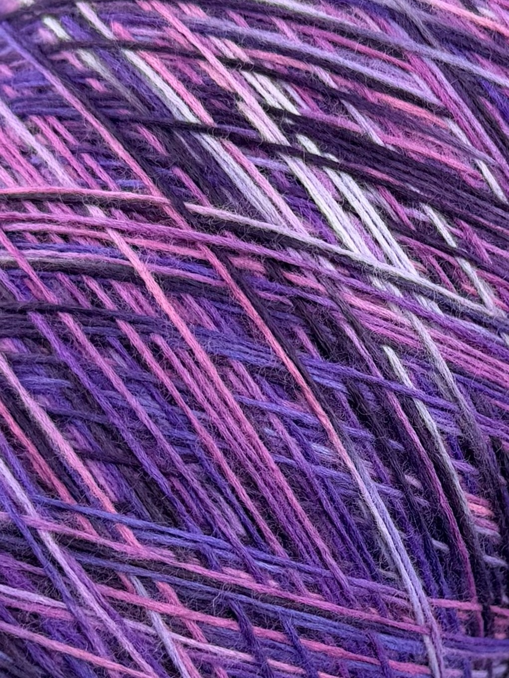 Zimpfer Wolle Art. Mimi Multicolor 500 m / 100 g – Garn aus Bambus und Seide col. Viola