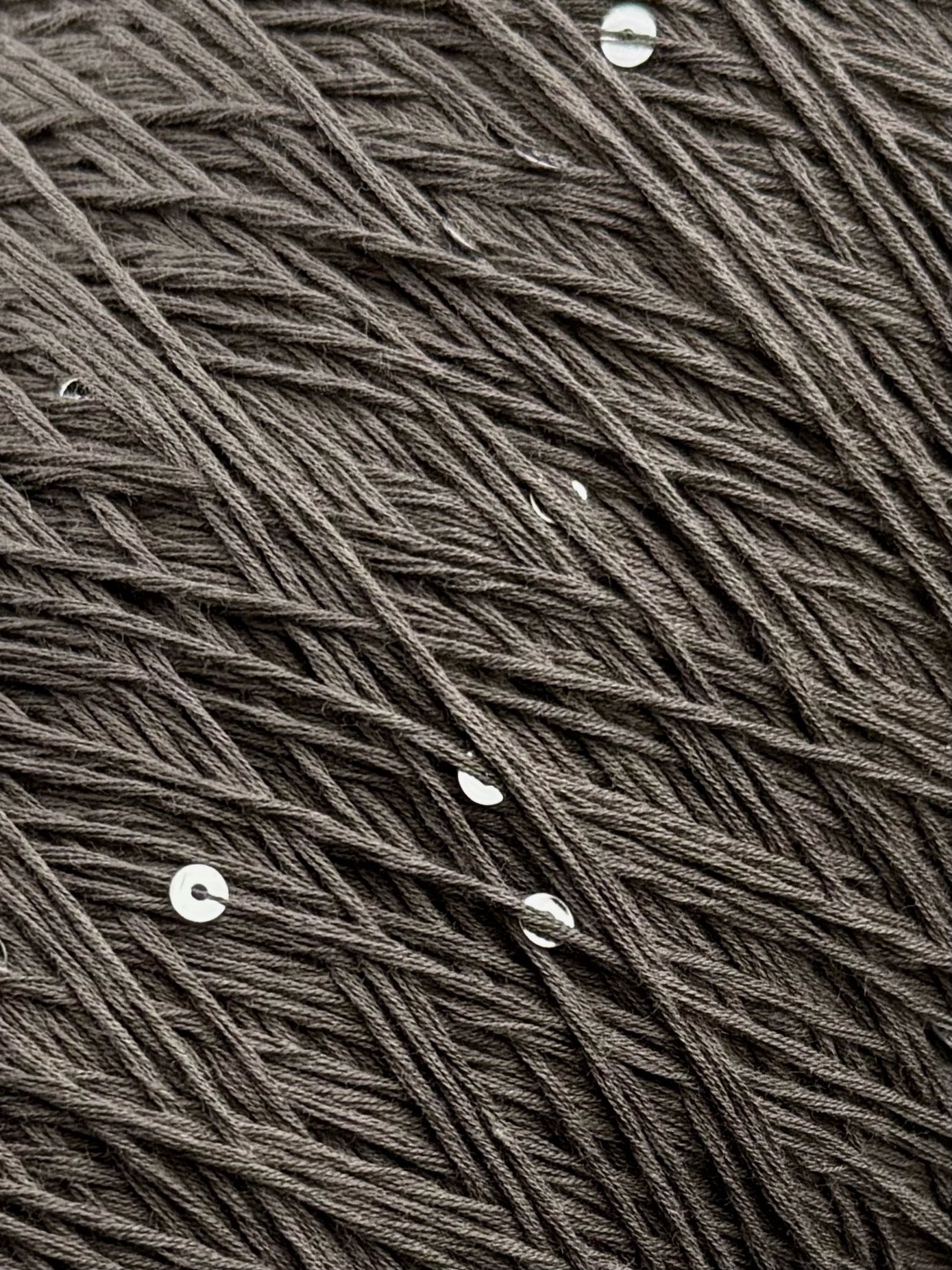 Primavera (Pailletten) 420m/100g – 100% Pima Baumwolle col. Elegantes Taupe