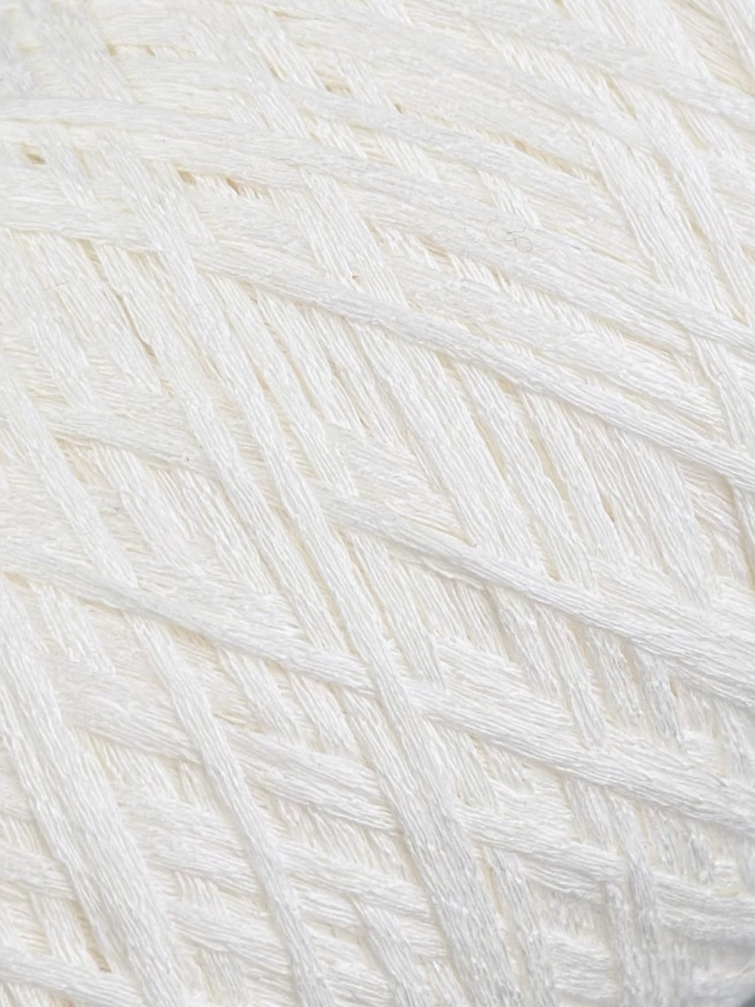 Torcitura di Domaso Art. Bolero – Makò Baumwolle und Seide col. Naturweiss 400 m / 100 g