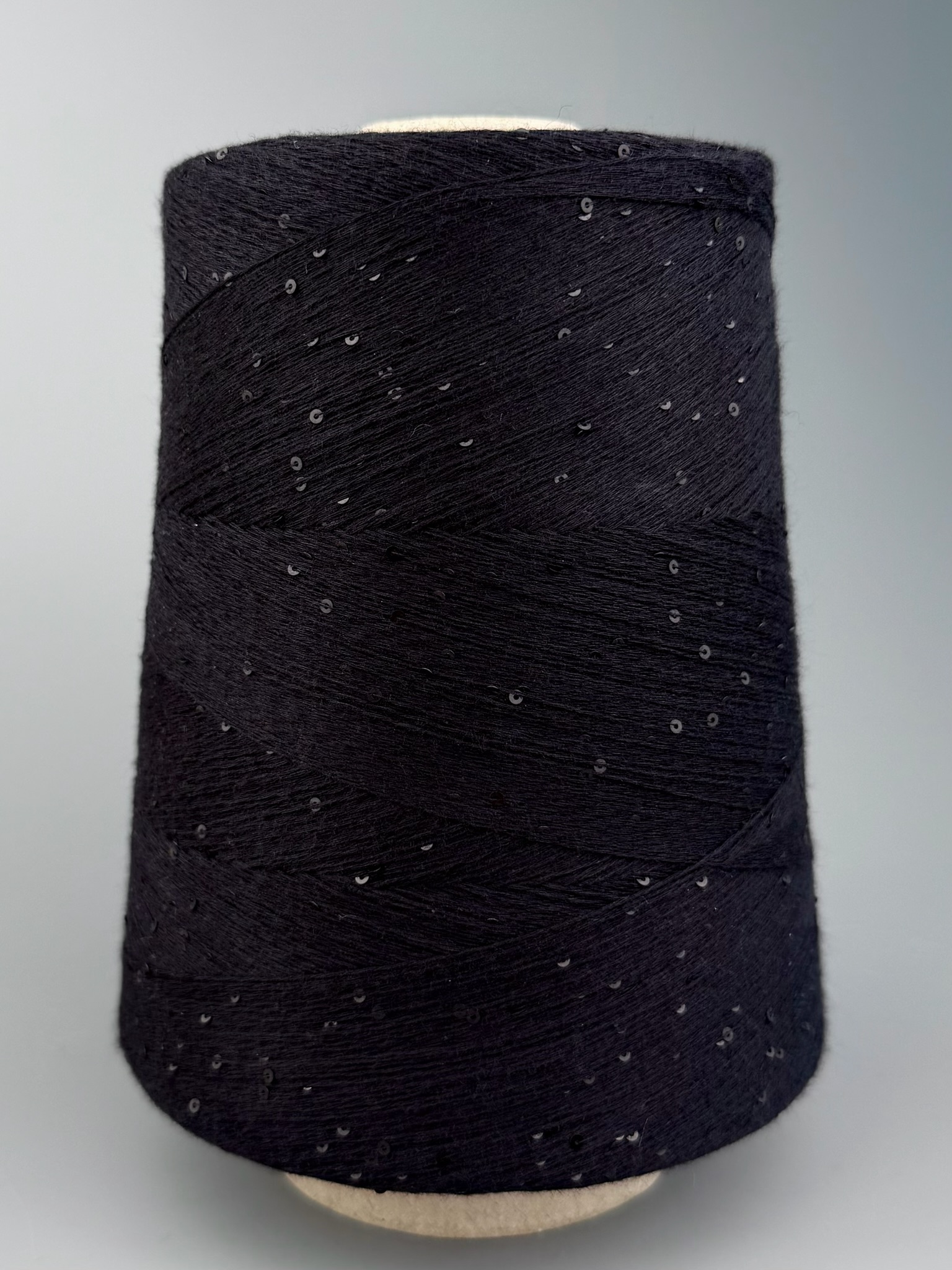 Art. Diamanté – Baumwolle, Kaschmir mit Mikropailletten col. Tiefschwarz 1000 m / 100 g foto 2