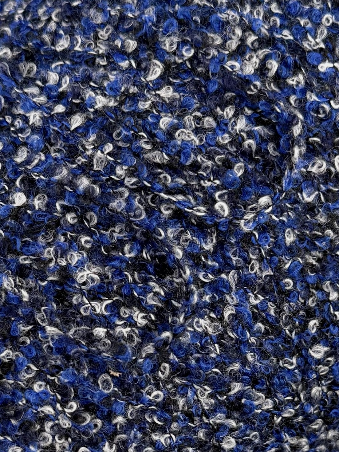 Cariaggi Art. VOLUTA (PPKA969) – Bouclé Garn aus Kaschmir und Seide col. 34684 Blau Mélange