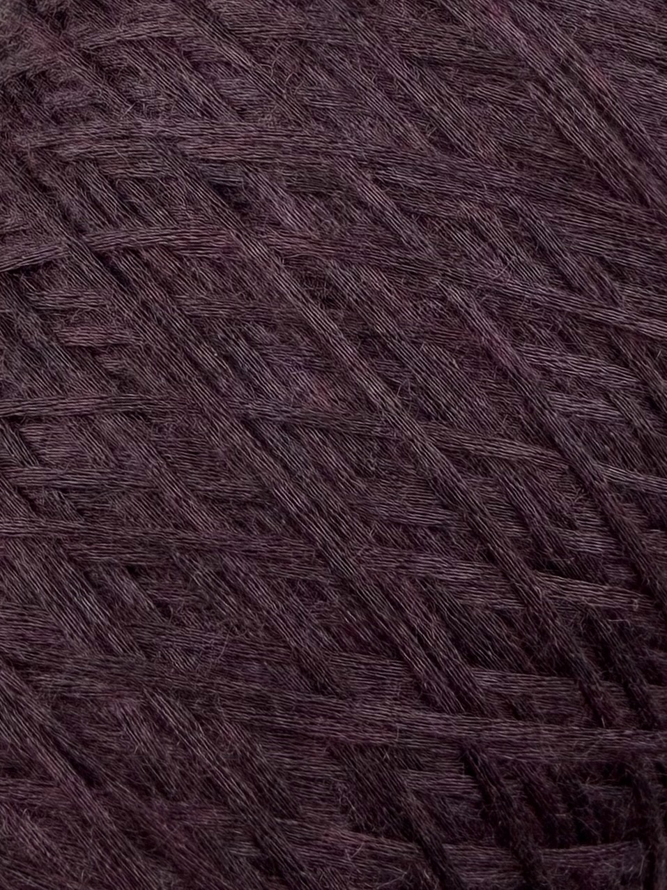 Cariaggi Art. Jaipur Nm 1/56 × 12 – 70 % Cachemire 30 % Soie Fil cordon col. Prune