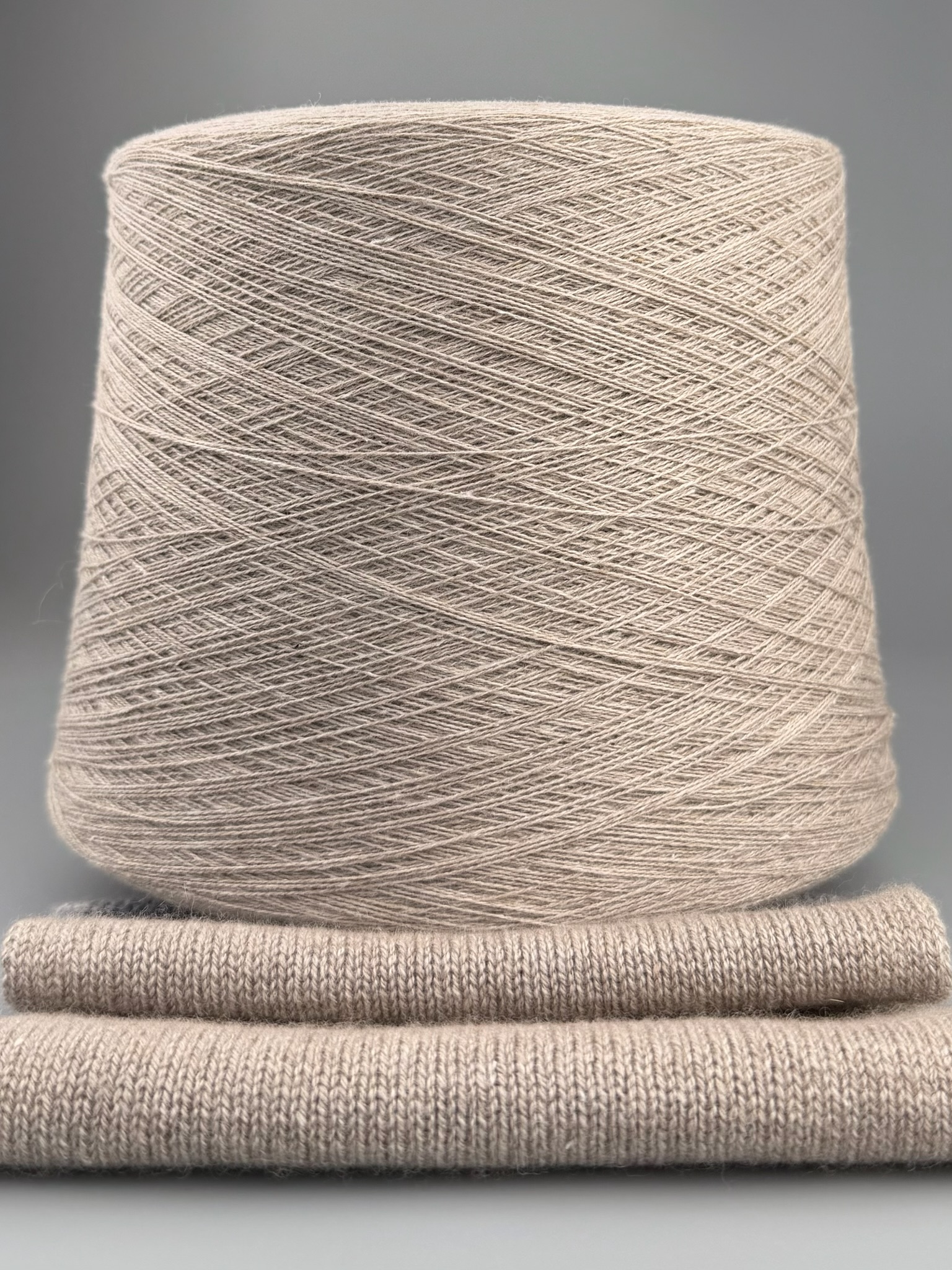 Cariaggi Art. Marte PCKC416 Nm 2/30 – Fil mérinos soie cachemire col. Beige sable mélange photo 2