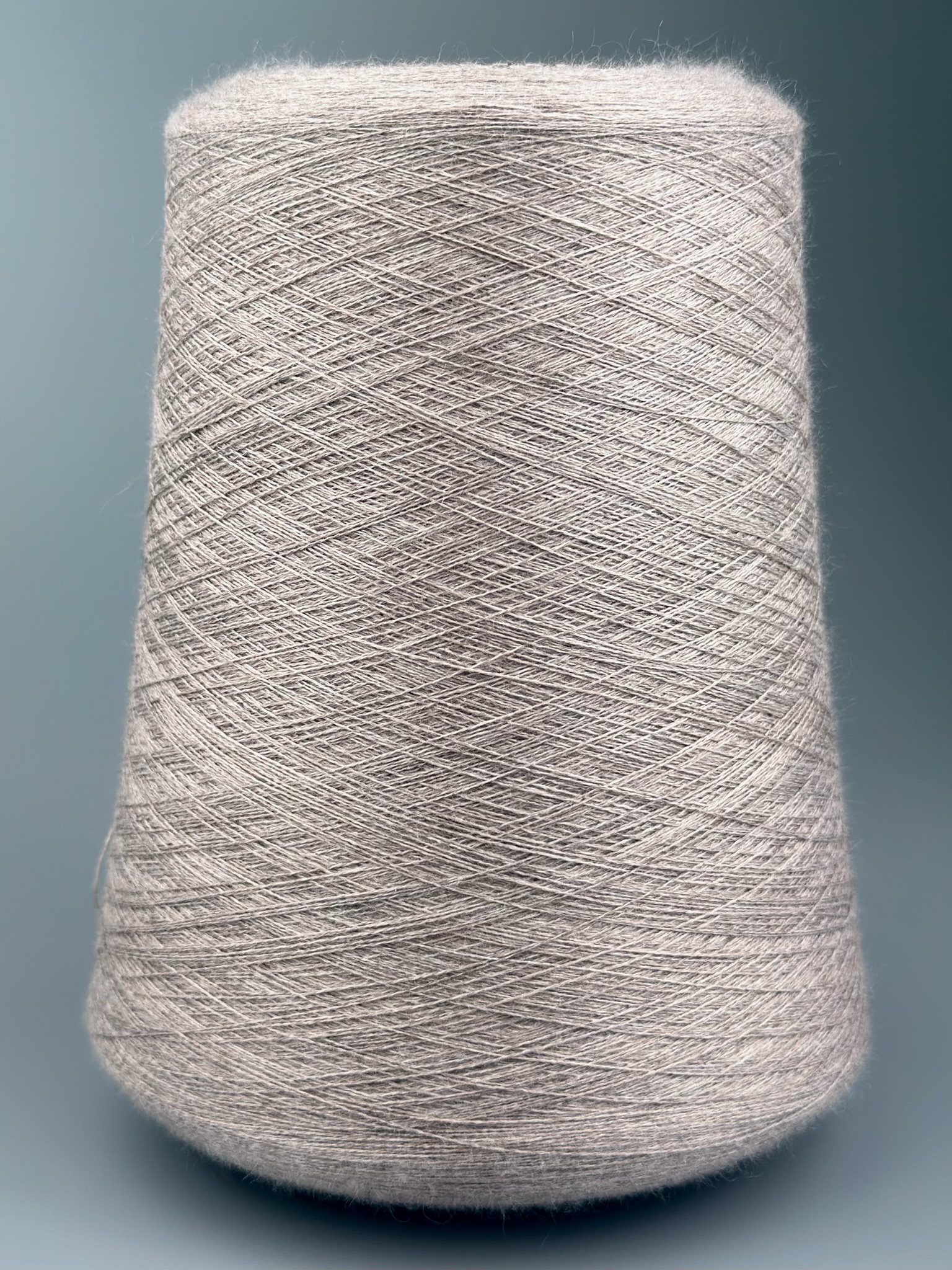 Cariaggi Art. ZEFIRO Nm 2/60 (PPSK046) – 60 % Merinowolle Extrafine, 30 % Seide, 10 % Kaschmir col. Kühles Taupe 31329 foto 2