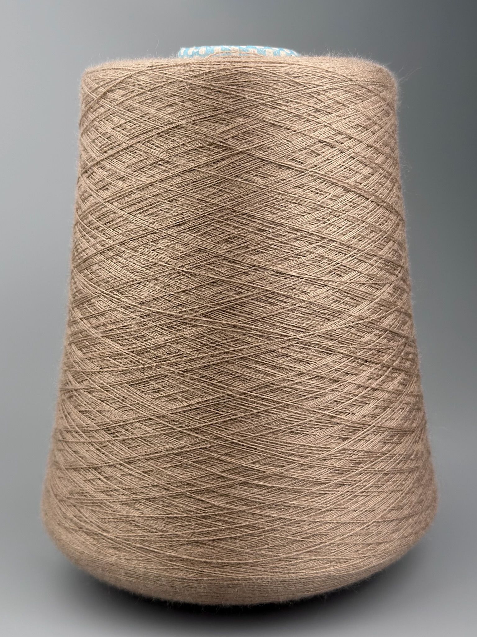 Cariaggi Art. ZEFIRO Nm 2/60 (PPSK046) – 60 % Merinowolle Extrafine, 30 % Seide, 10 % Kaschmir col. Kamelbraun 32278 foto 2