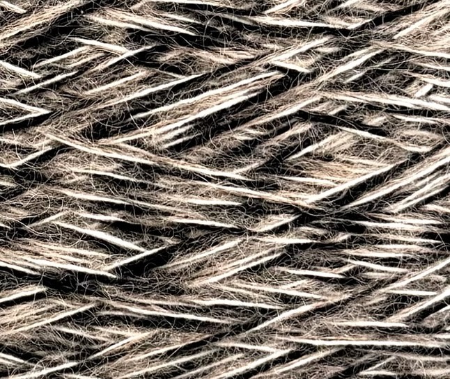 Art. Moulinè – Fil  avec Laine Mérinos, Super Kid Mohair et alpaga Super Fine col. Beige, blanc naturel, noir 335 m / 100 g