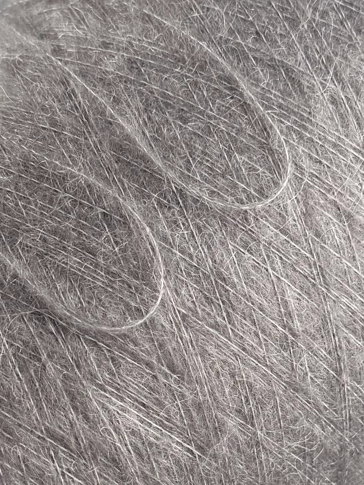 Art. Matri 900 m / 100 g – Garn mit Kid Mohair col. Perlgrau