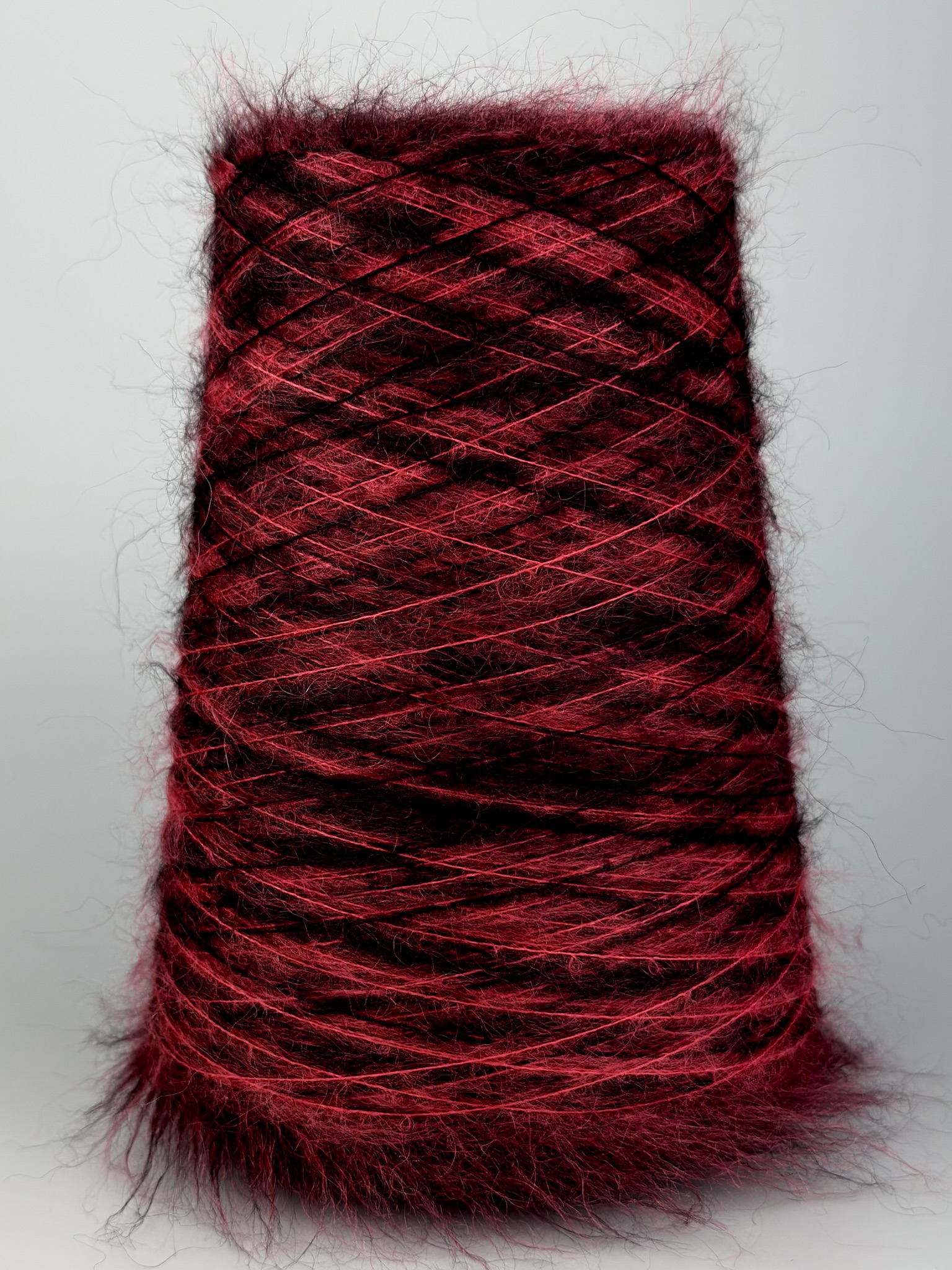 Zimpfer Wolle Selezione – Fil 65 % Kid Mohair 35 % polyamide col. Cerise mûre et noir dégradé 1500 m / 100 g photo 2