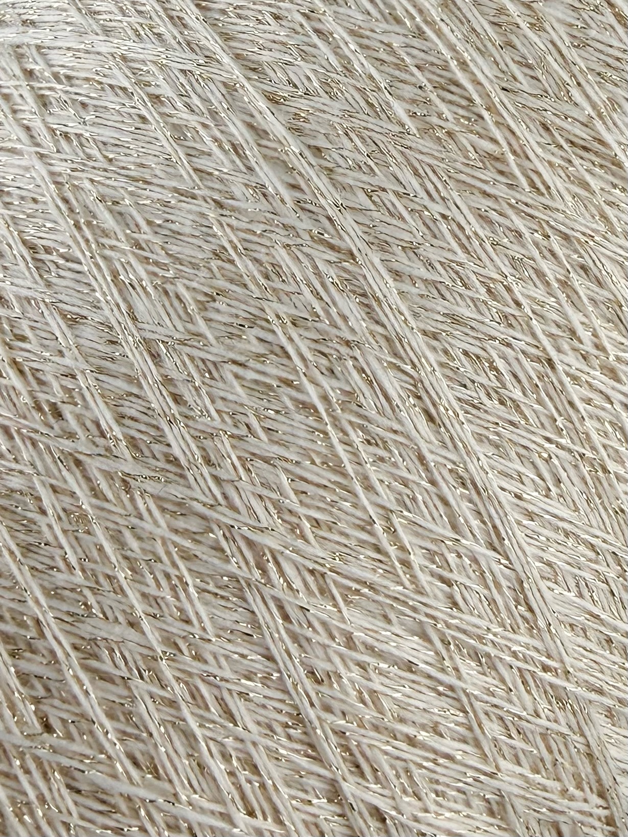 Gioiello Nm 1/15 – Garn mit Kaschmir, Merino, Viscose & Lurex col. Milchweiss–Elfenbein