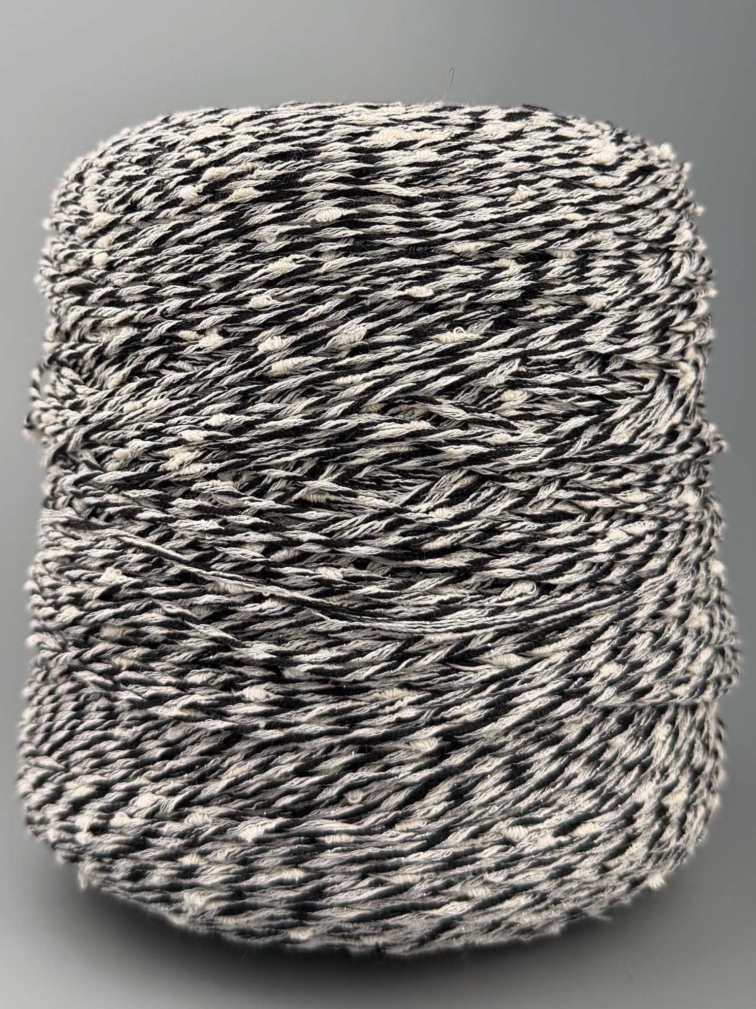 Outlet 27 – Mouliné Designgarne 200–300 m / 100 g foto 2