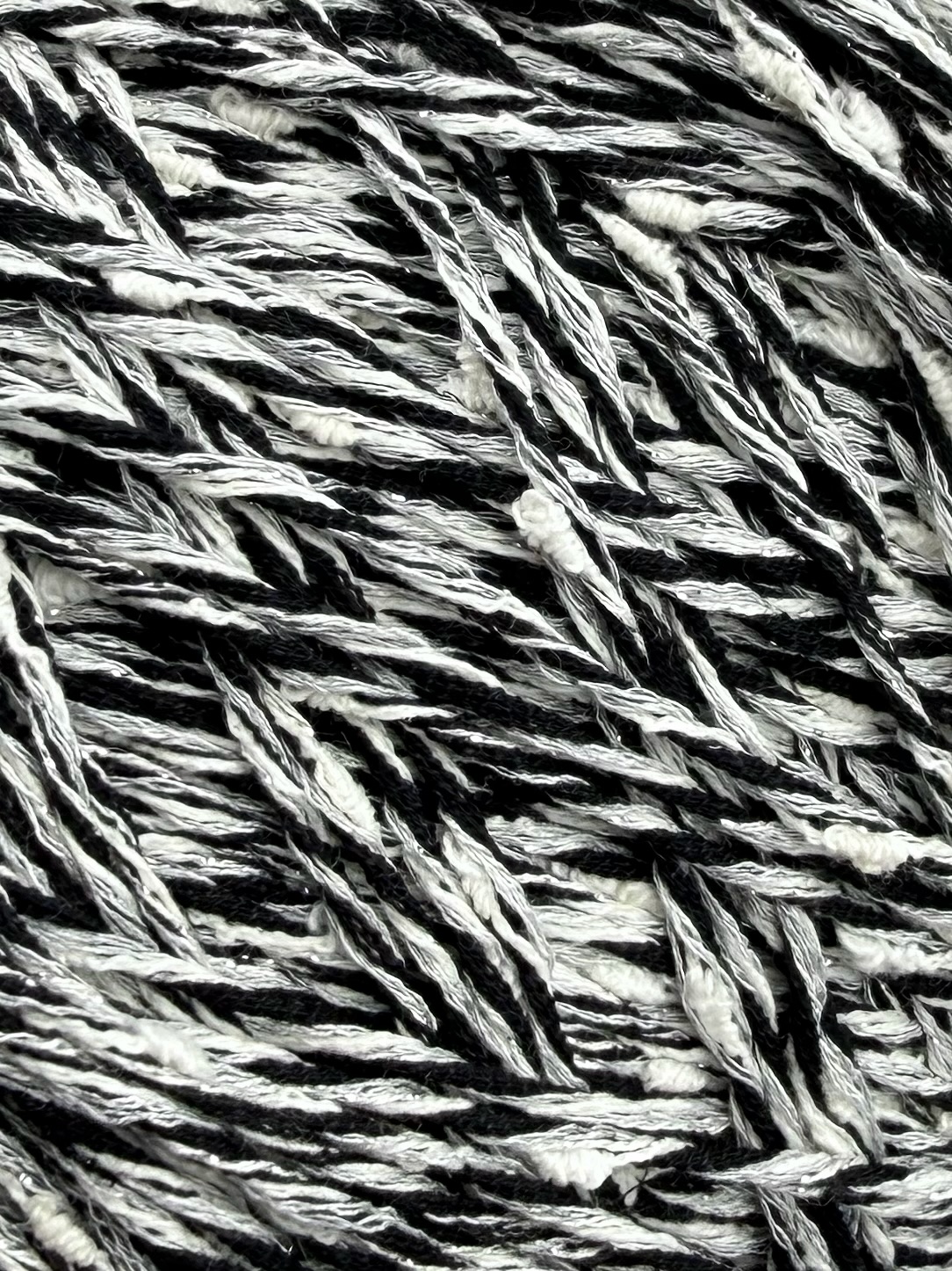 Outlet 27 – Mouliné Designgarne 200–300 m / 100 g