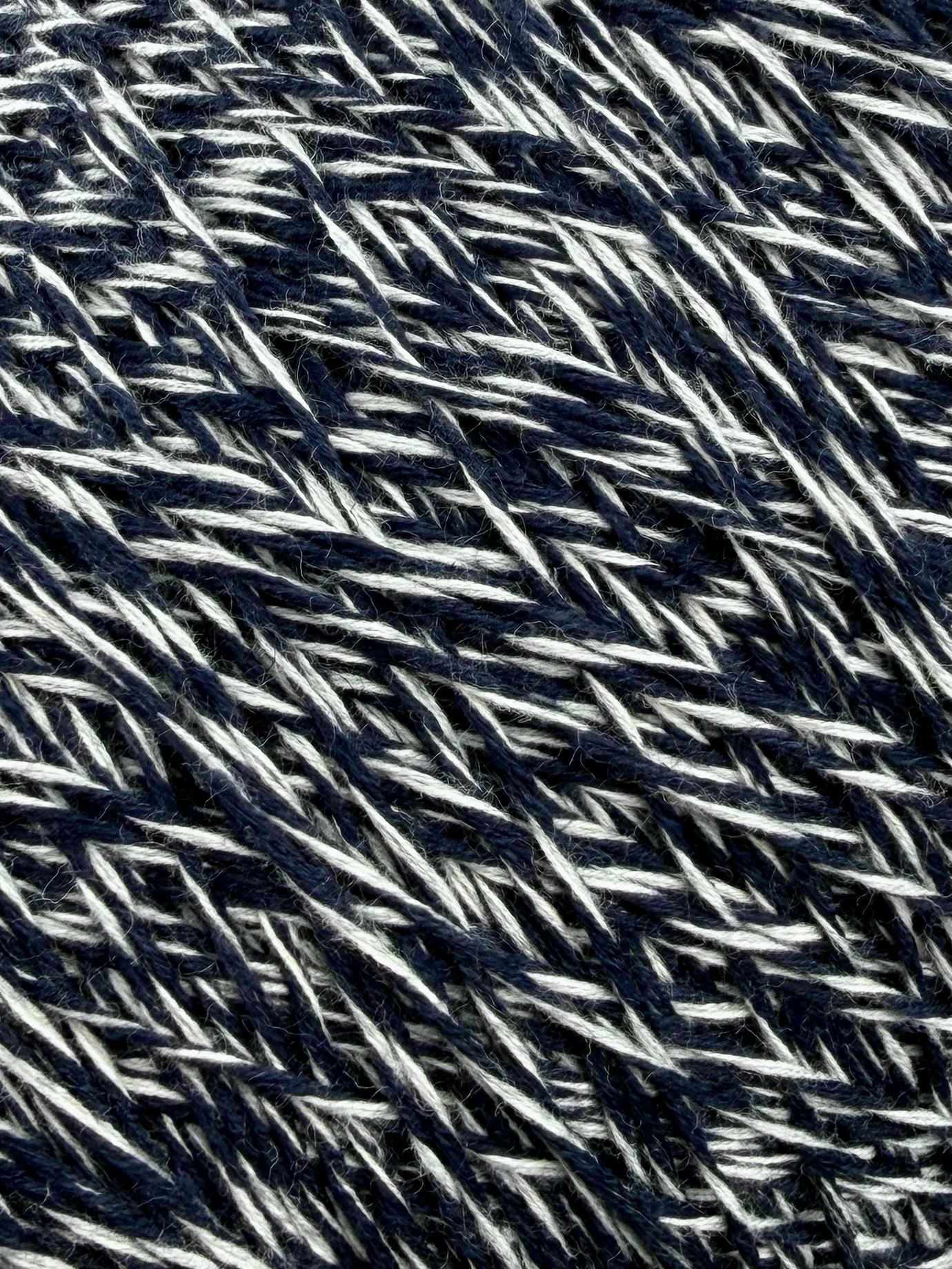 Outlet 31 – Mouliné Designgarne 200–300 m / 100 g