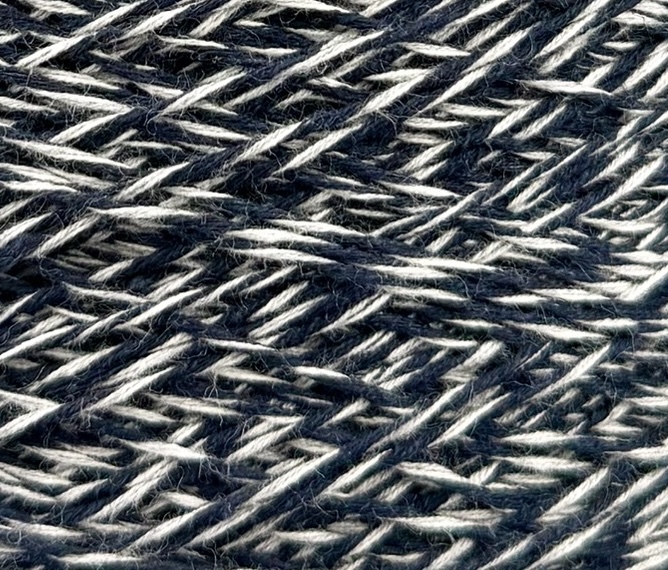 Outlet 31 – Mouliné Designgarne 200–300 m / 100 g