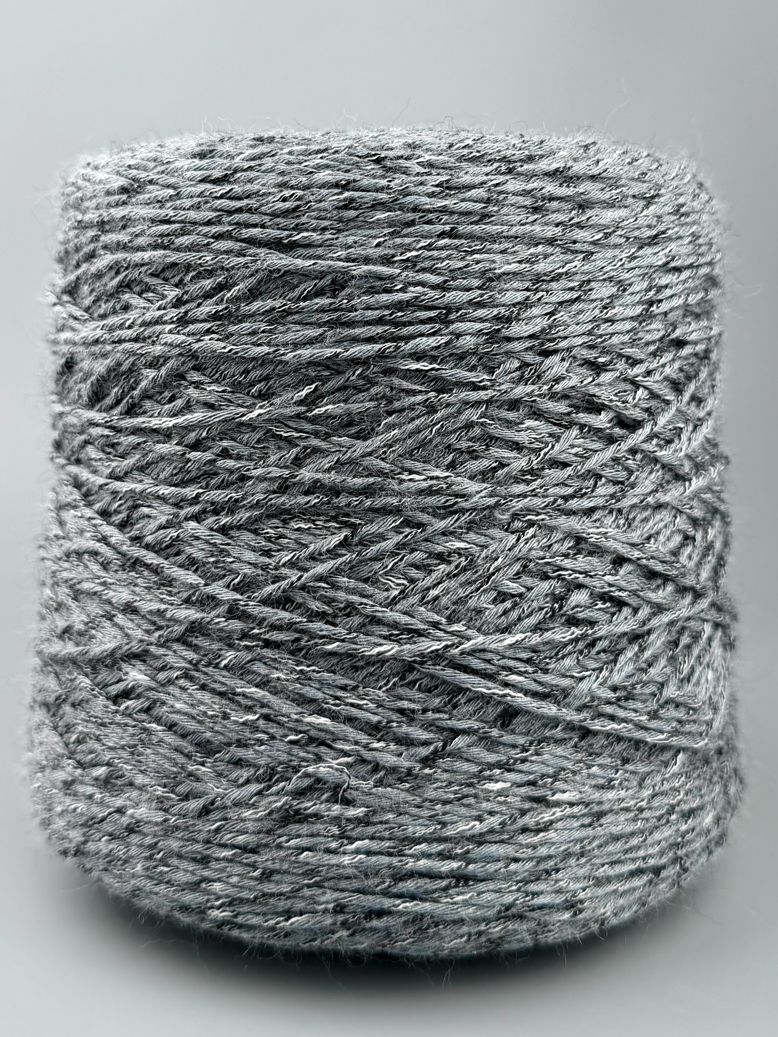 Outlet 33 – Mouliné Designgarne 200–300 m / 100 g foto 2