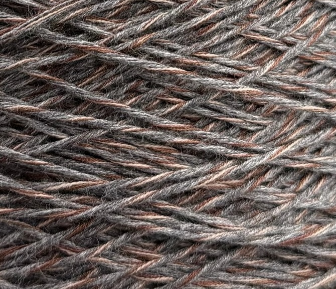 Outlet 34 – Mouliné Designgarne 200–300 m / 100 g