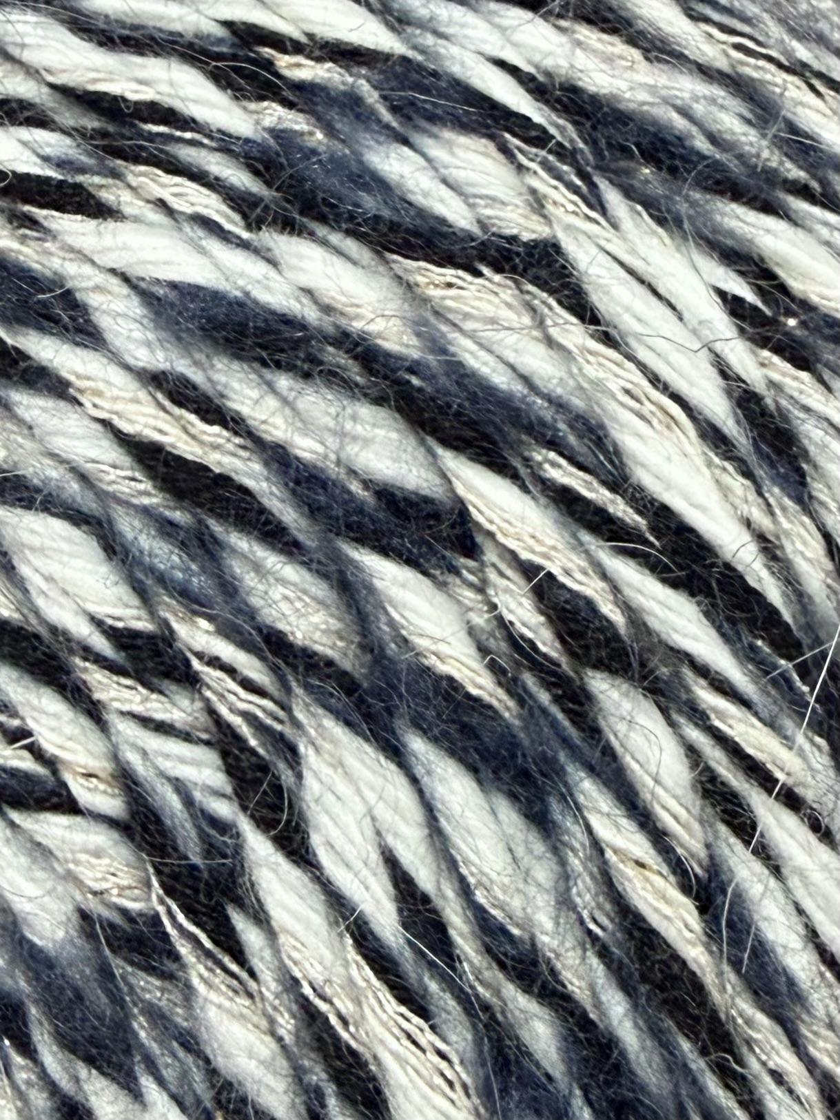 Outlet 36 – Mouliné Designgarne 200–300 m / 100 g foto 3