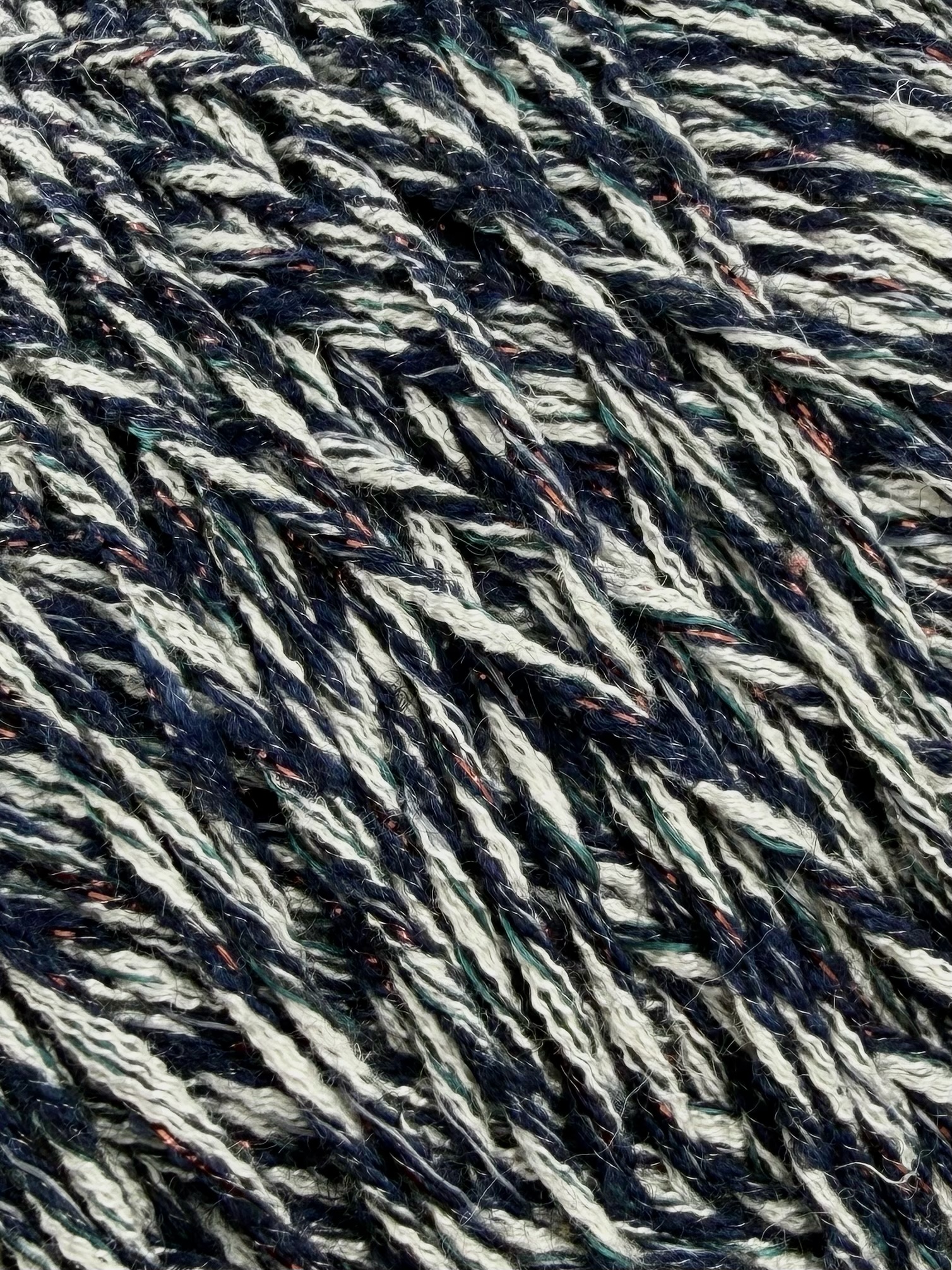 Outlet 37 – Mouliné Designgarne 200–300 m / 100 g