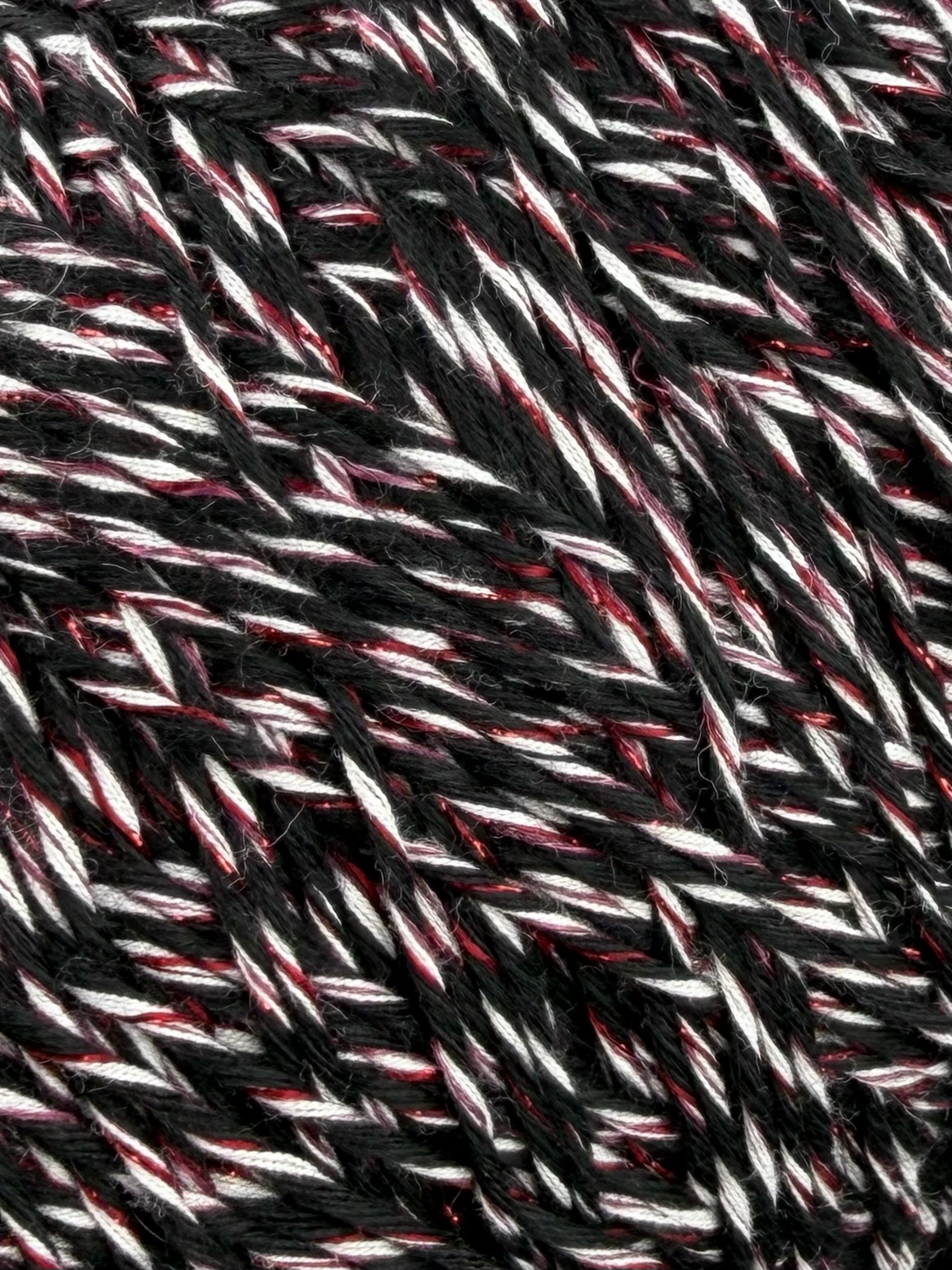 Outlet 43 – Mouliné Designgarne 200–300 m / 100 g