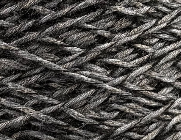 Outlet 47 – Mouliné Designgarne 200–300 m / 100 g