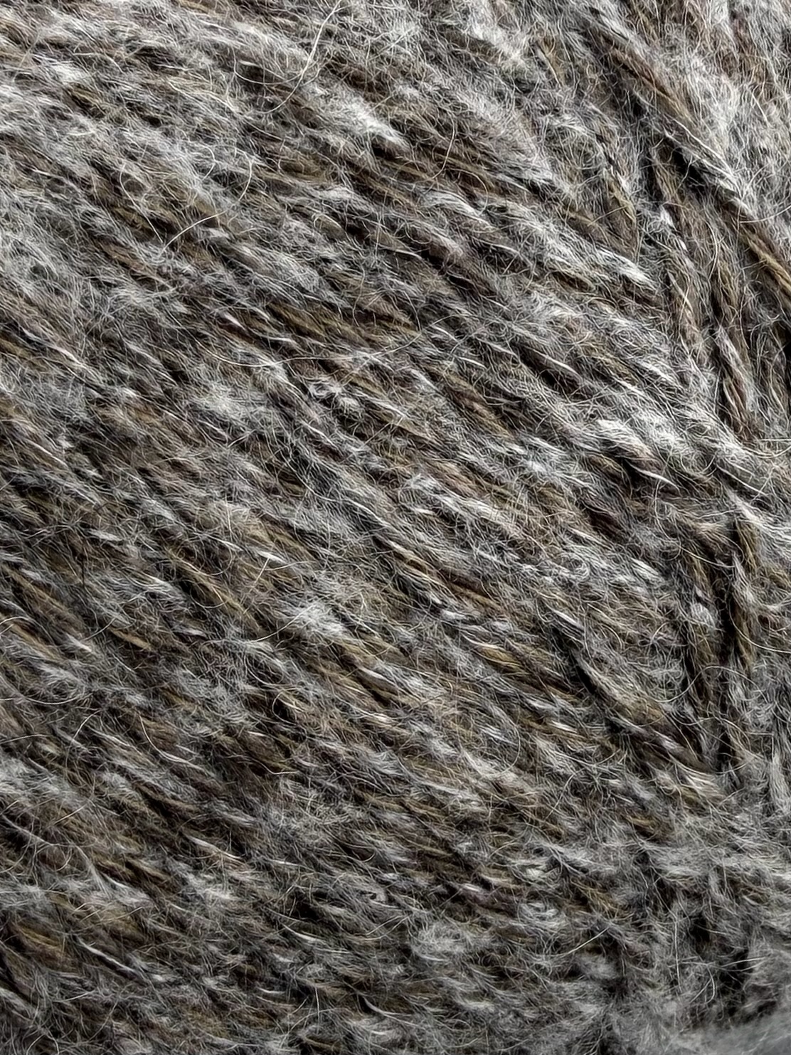 Outlet 48 – Mouliné Designgarne 200–300 m / 100 g