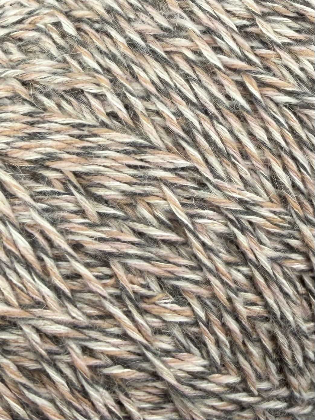 Outlet 73 – Fils mouliné design 200–300 m / 100 g