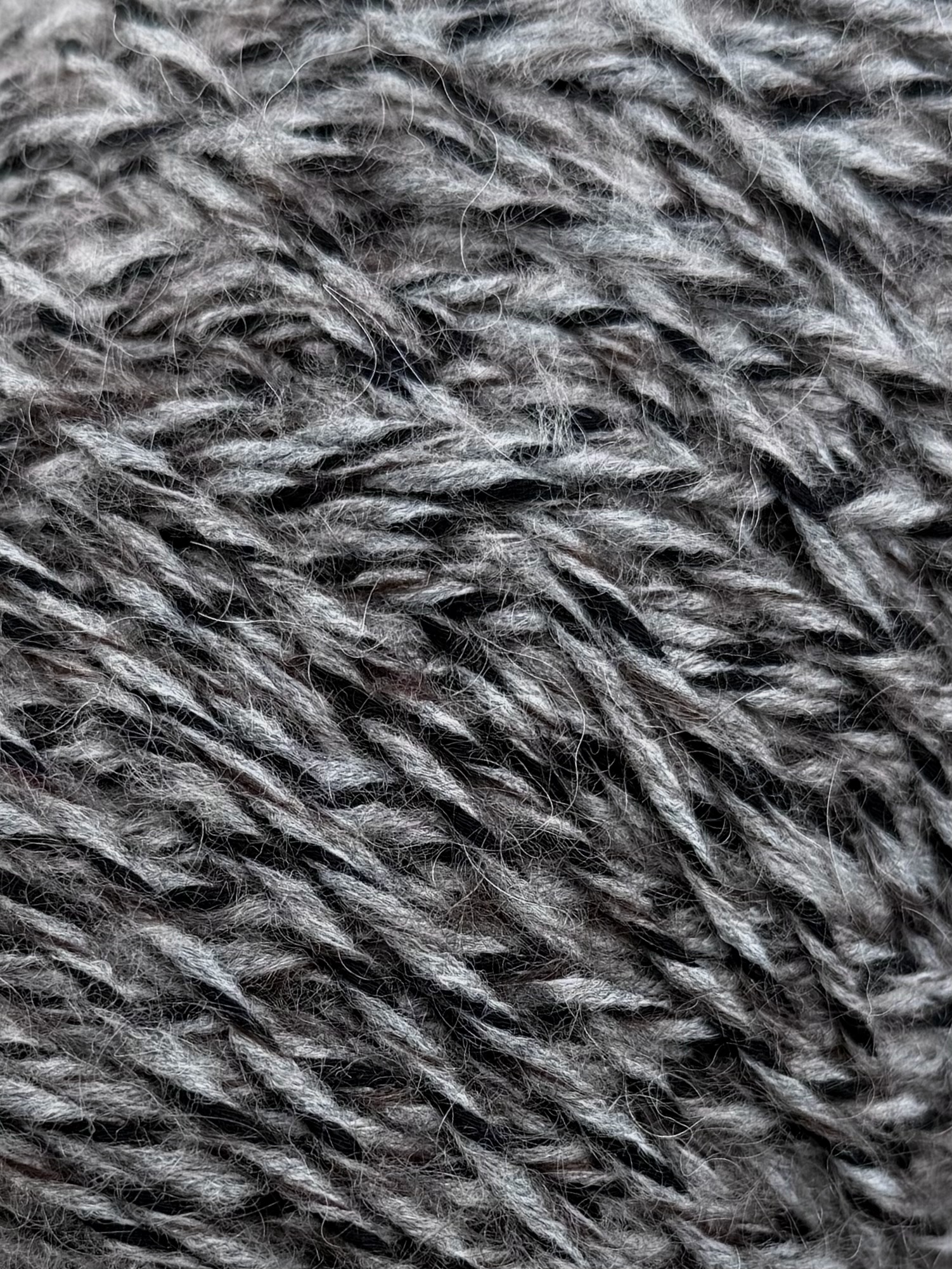 Outlet 85 – Fils mouliné design 200–300 m / 100 g