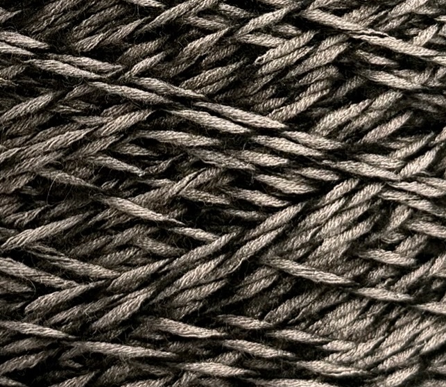 Outlet 10 – Mouliné Designgarne 200–300 m / 100 g