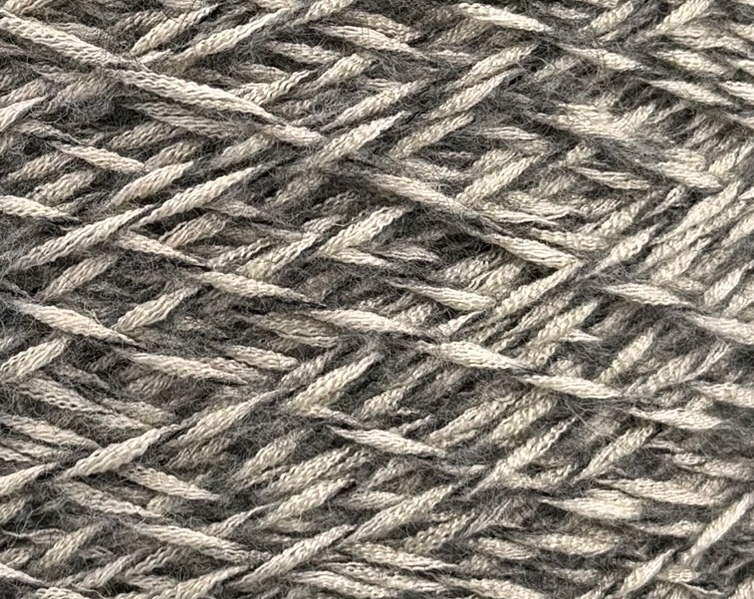 Outlet 11 – Mouliné Designgarne 200–300 m / 100 g