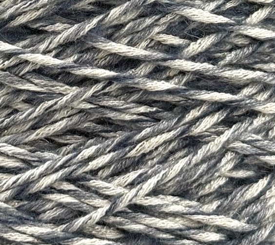 Outlet 17 – Mouliné Designgarne 200–300 m / 100 g