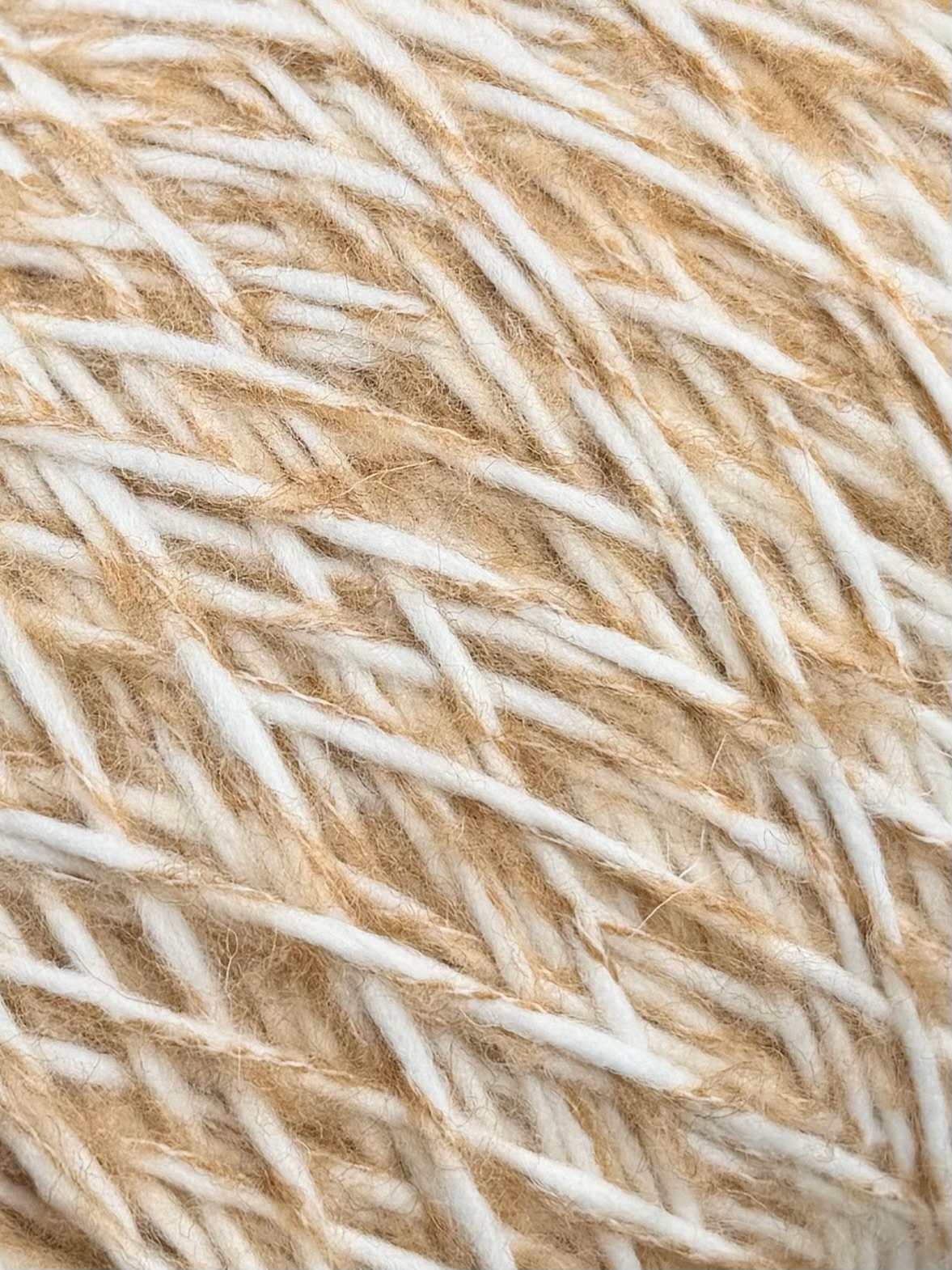 Outlet 3 – Mouliné Designgarne 200–300 m / 100 g