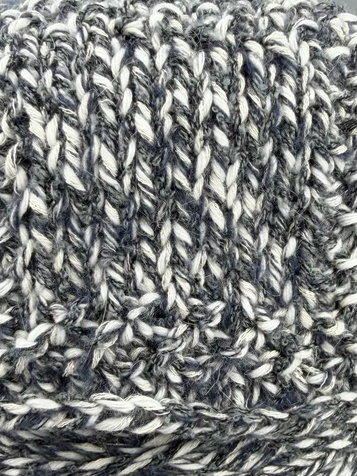 Outlet 9 – Mouliné Designgarne 200–300 m / 100 g foto 3