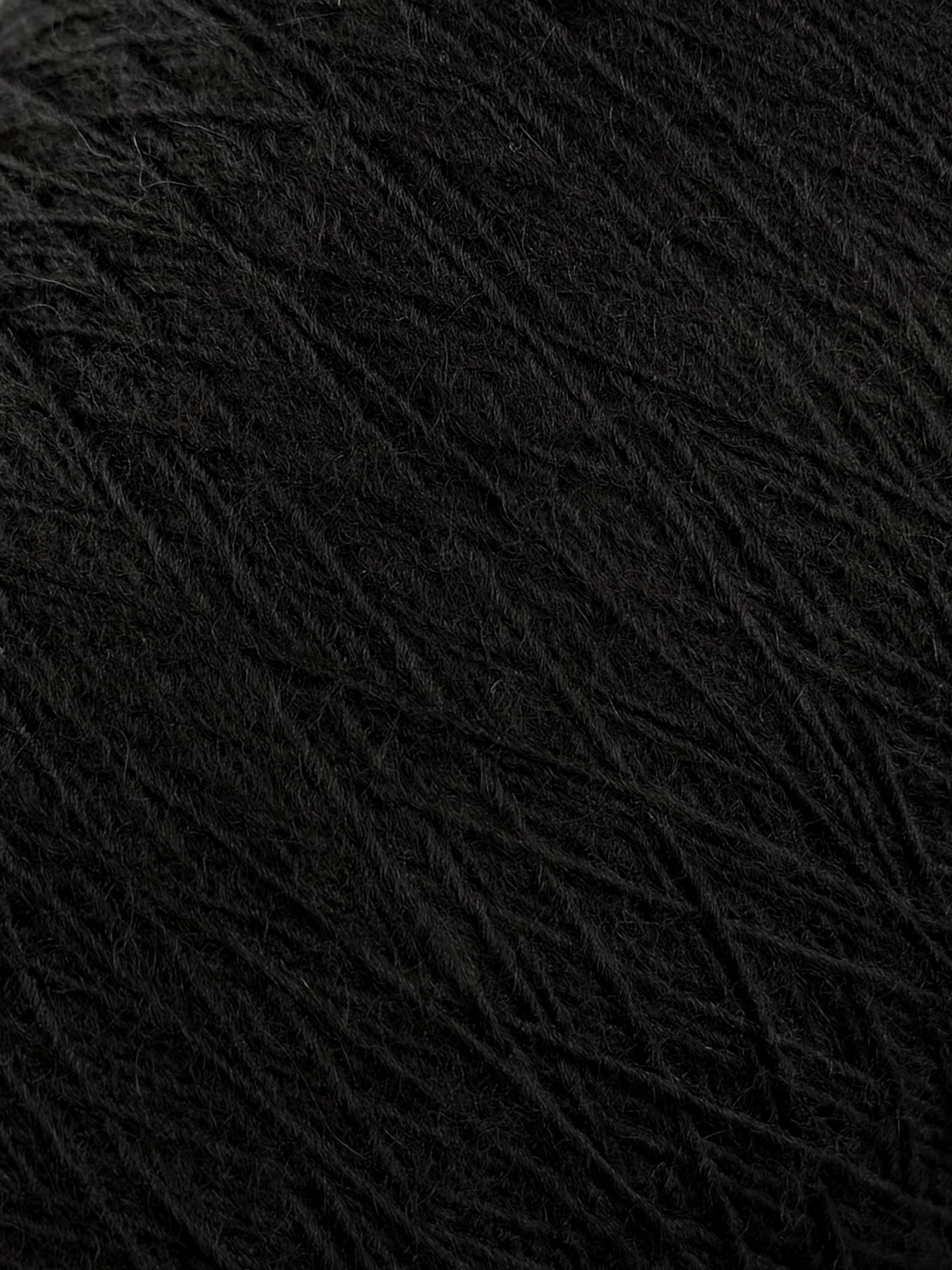 Outlet 54 – Fil en mélange de laine 700 m / 100 g  col. Noir