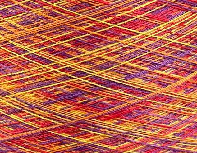Art. Auriga Nm 2/60 – Garn aus 70% gekämmtem Kaschmir und 30% Seide col. ST2970 | Zimpfer Wolle Selezione